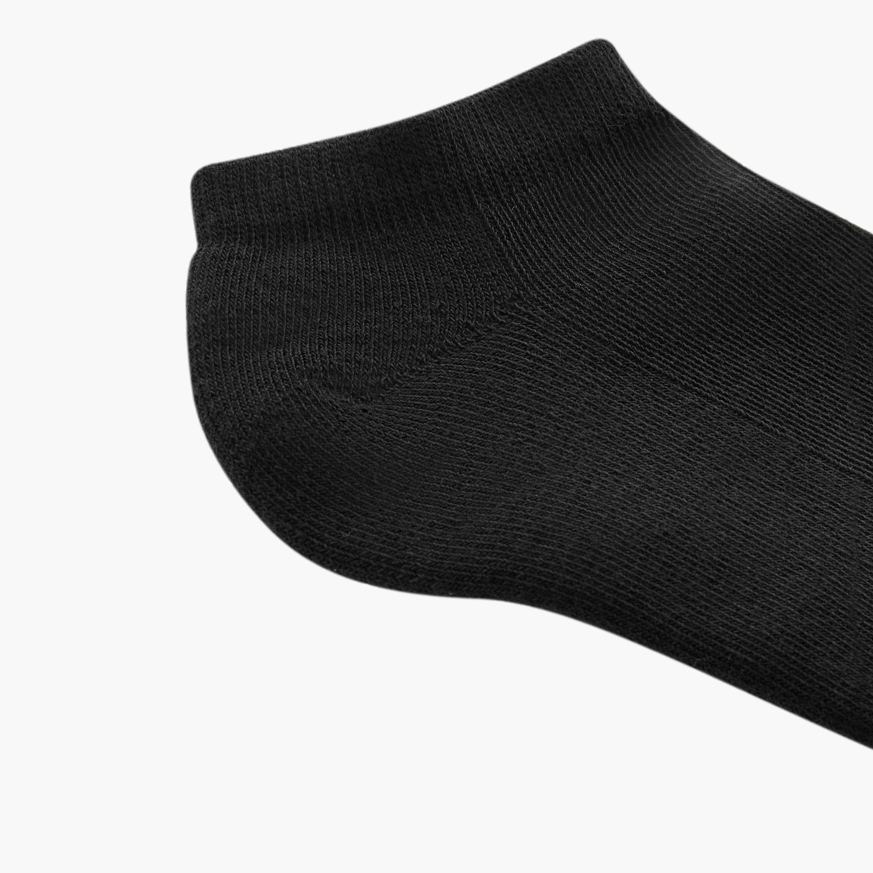 طقم جوارب رياضية موسّدة 3 أزواج سادة بطول الكاحل من داش-men-socks-image-5