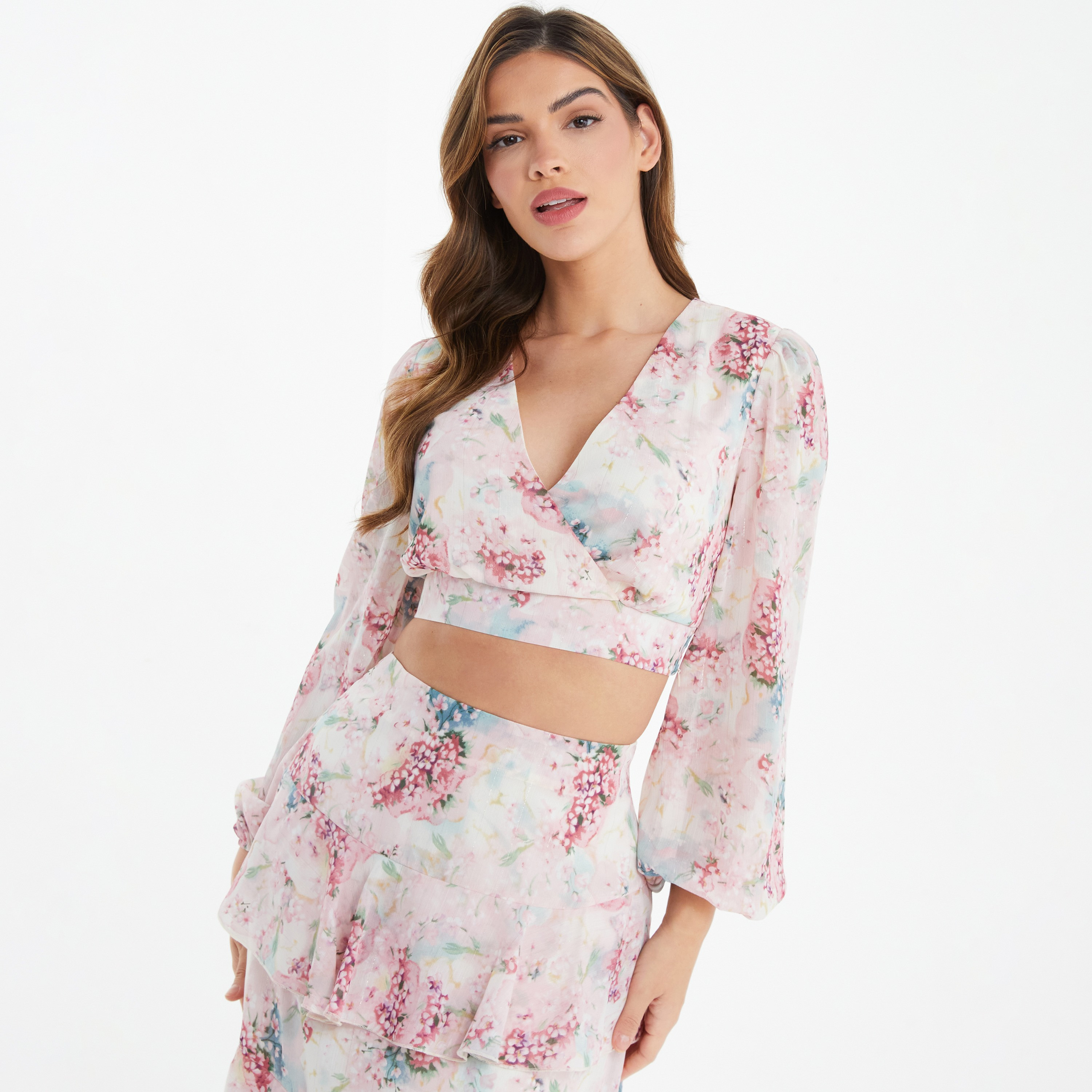 كويز - بلوزة قصيرة بأكمام طويلة وياقة V - مورد-women-clothing-shirtsandblouses-blouses-image-1