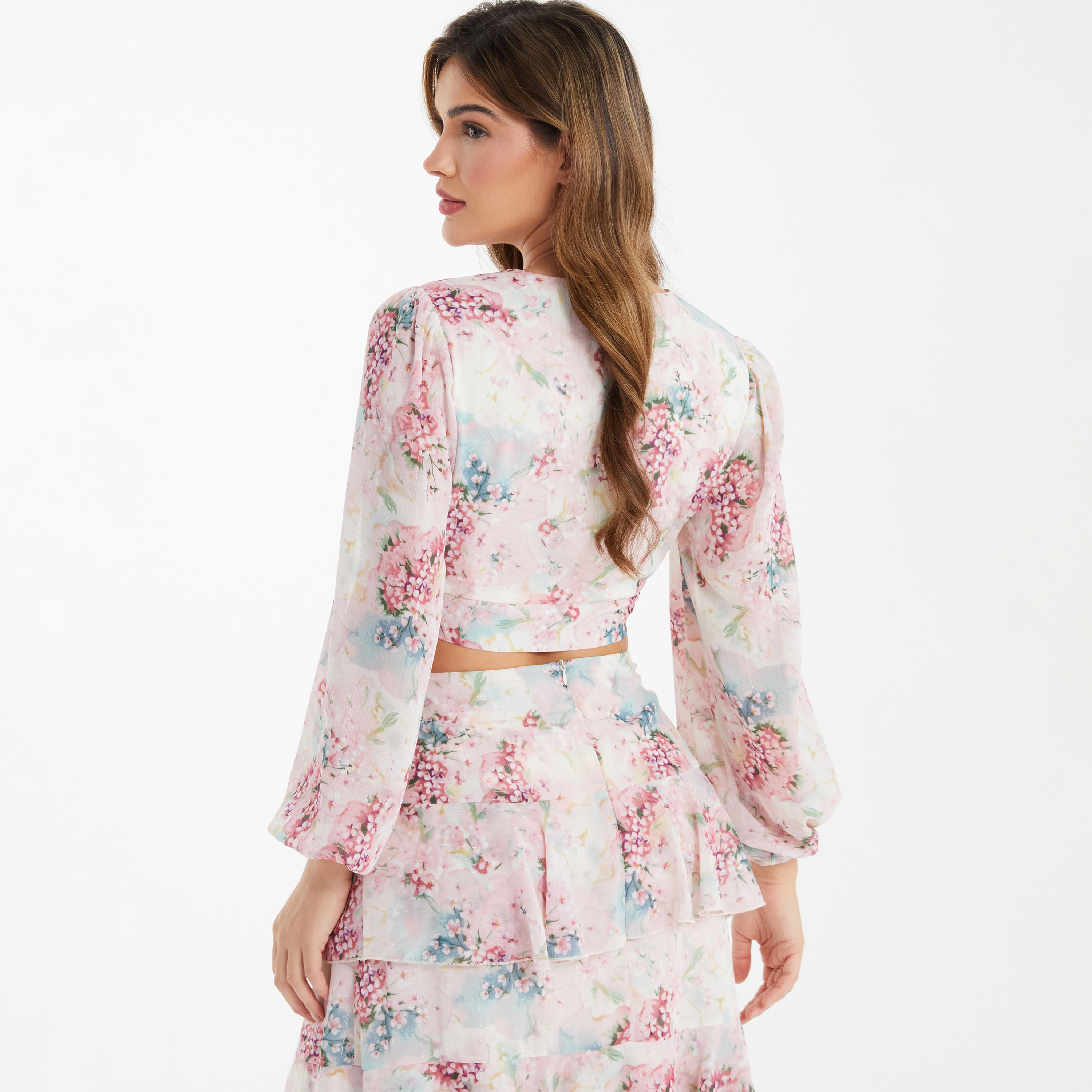 كويز - بلوزة قصيرة بأكمام طويلة وياقة V - مورد-women-clothing-shirtsandblouses-blouses-image-3