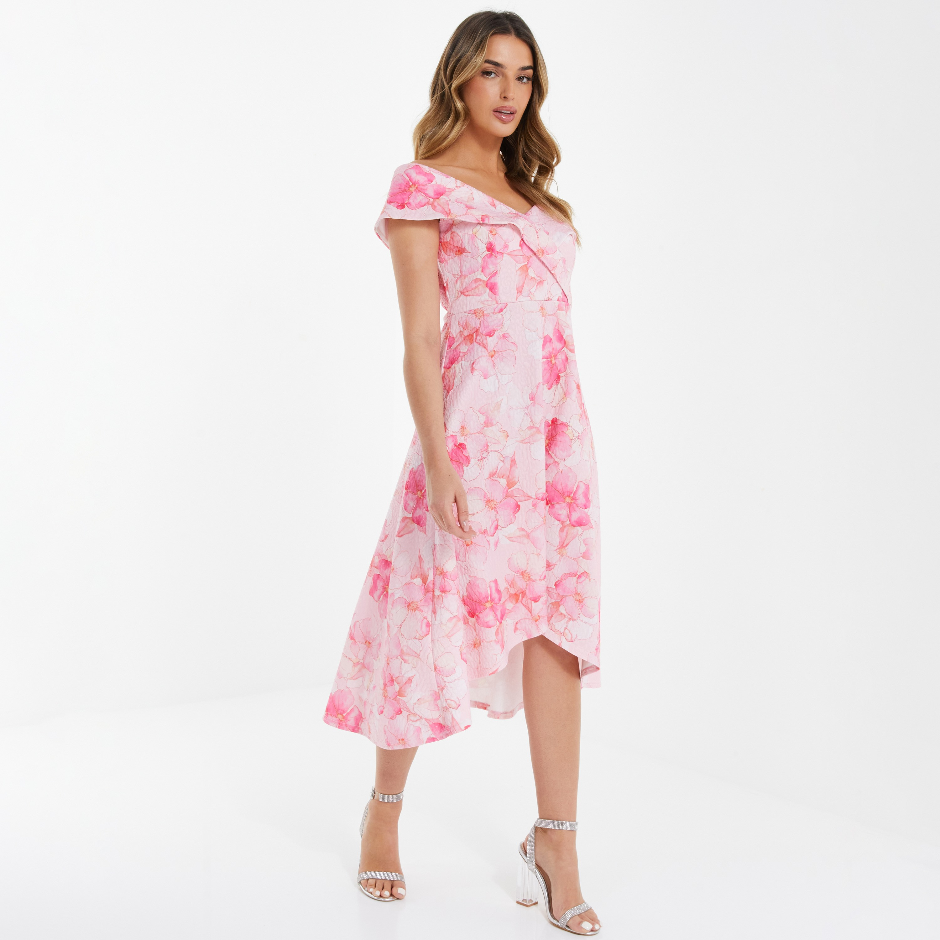 فستان متوسط الطول برقبة باردوت مطبوعة بالزهور من كويز-women-clothing-dresses-image-2