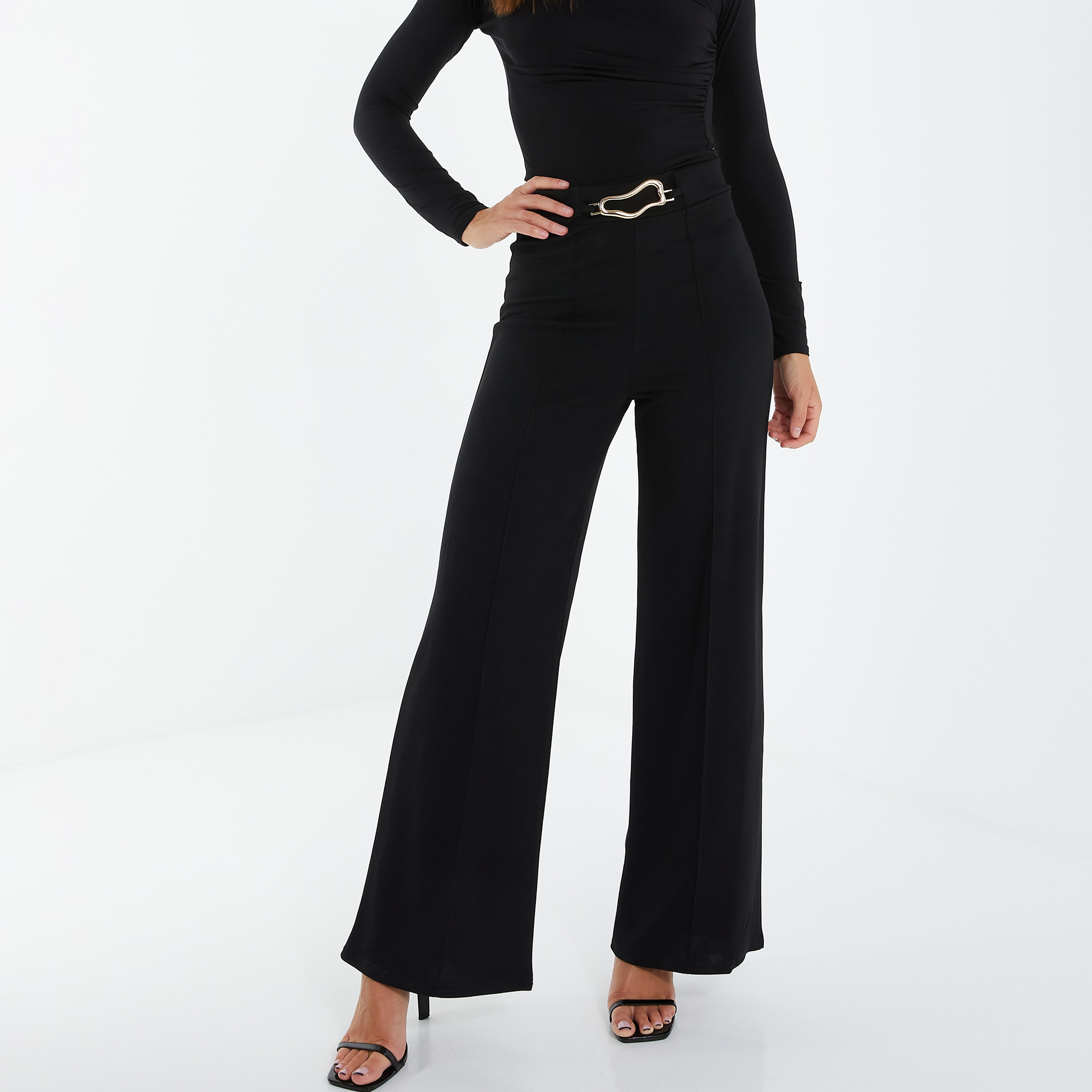 بنطلون بالازو سادة عالية الارتفاع مع تفاصيل إبزيم من كويز-women-clothing-bottoms-trousers-image-1