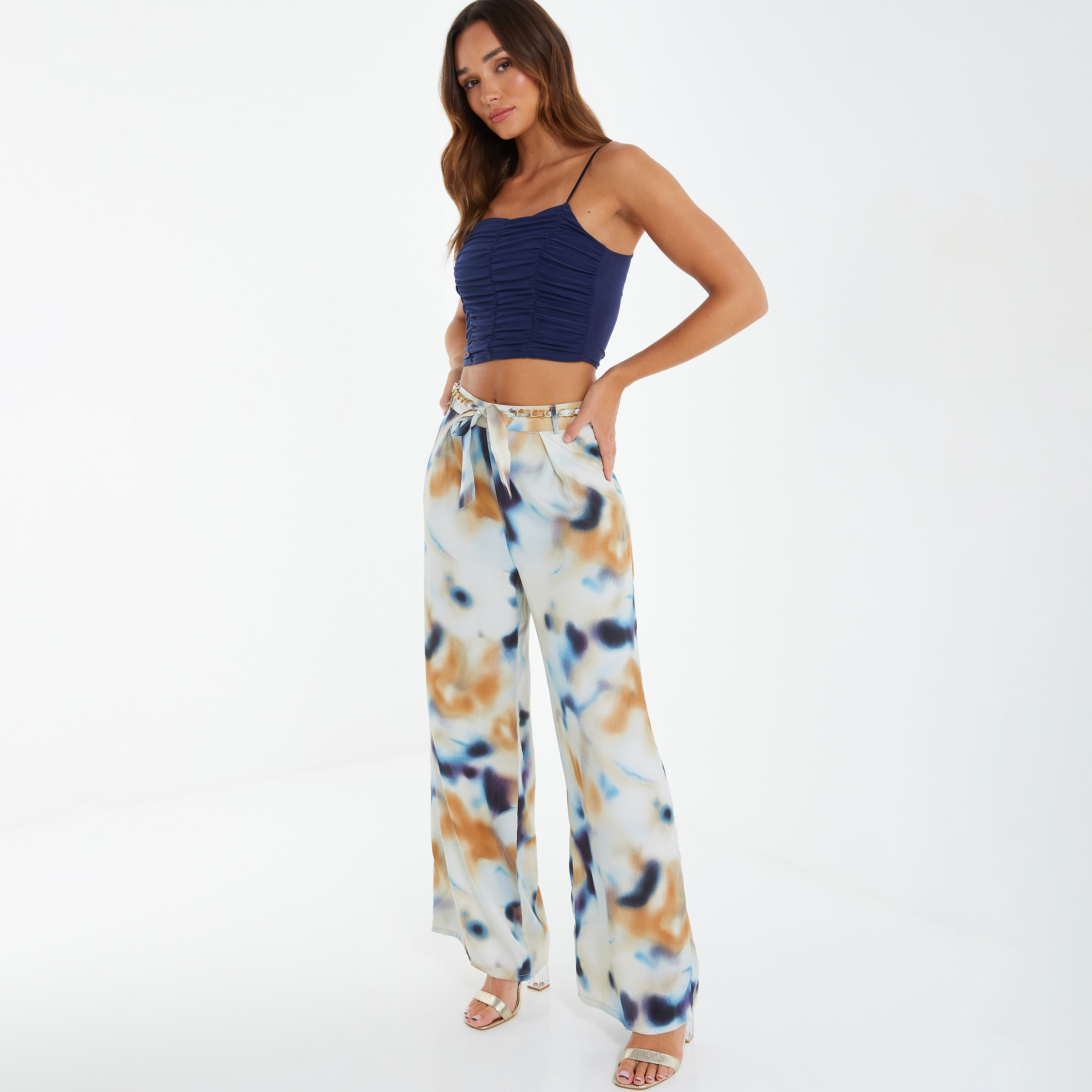 بنطلون بالازو عالي الارتفاع مزين بحزام على شكل سلسلة من كويز-women-clothing-bottoms-trousers-image-2