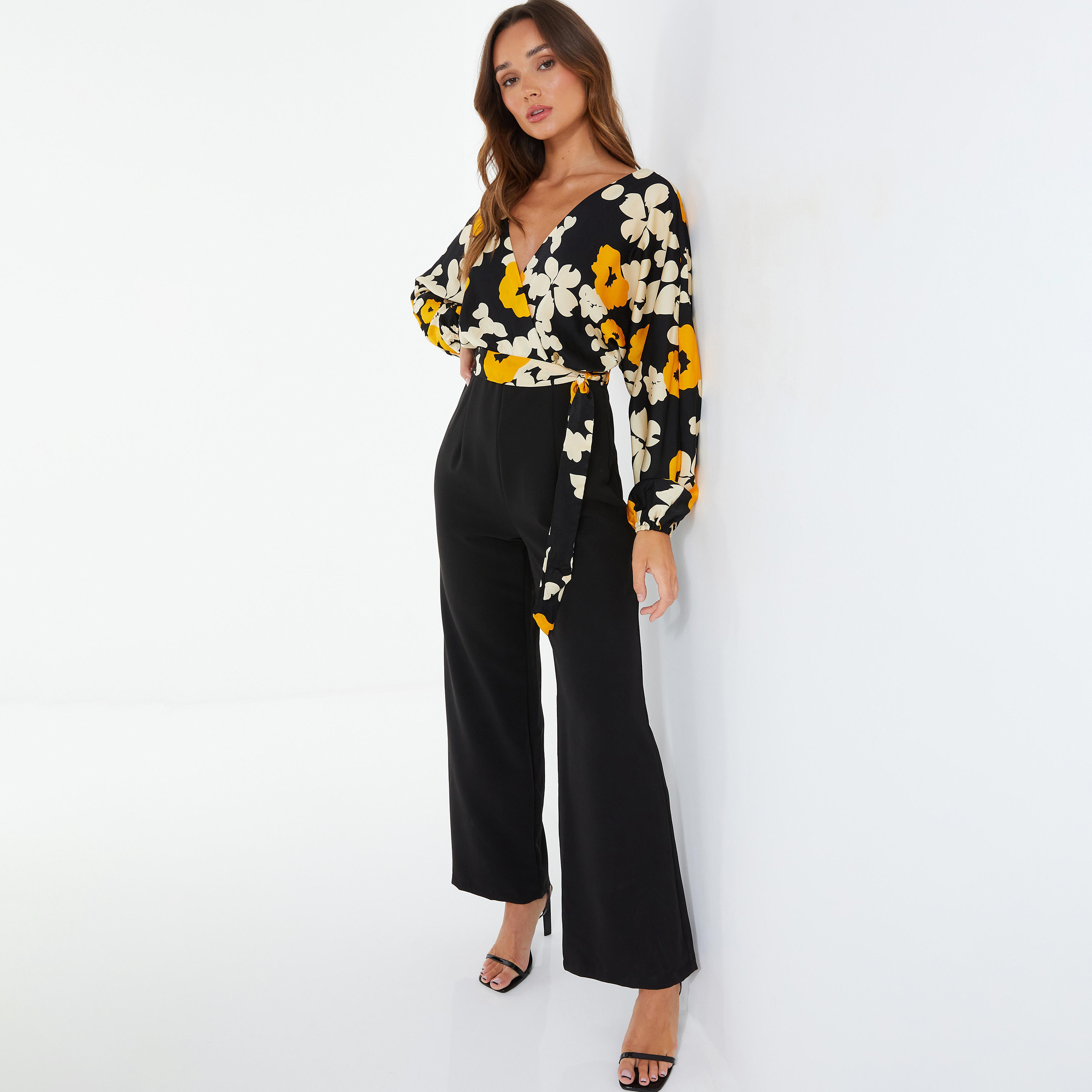 بذلة جمبسوت برقبة على شكل حرف V مزينة بالزهور مع رباط من كويز-women-clothing-jumpsuits-image-2