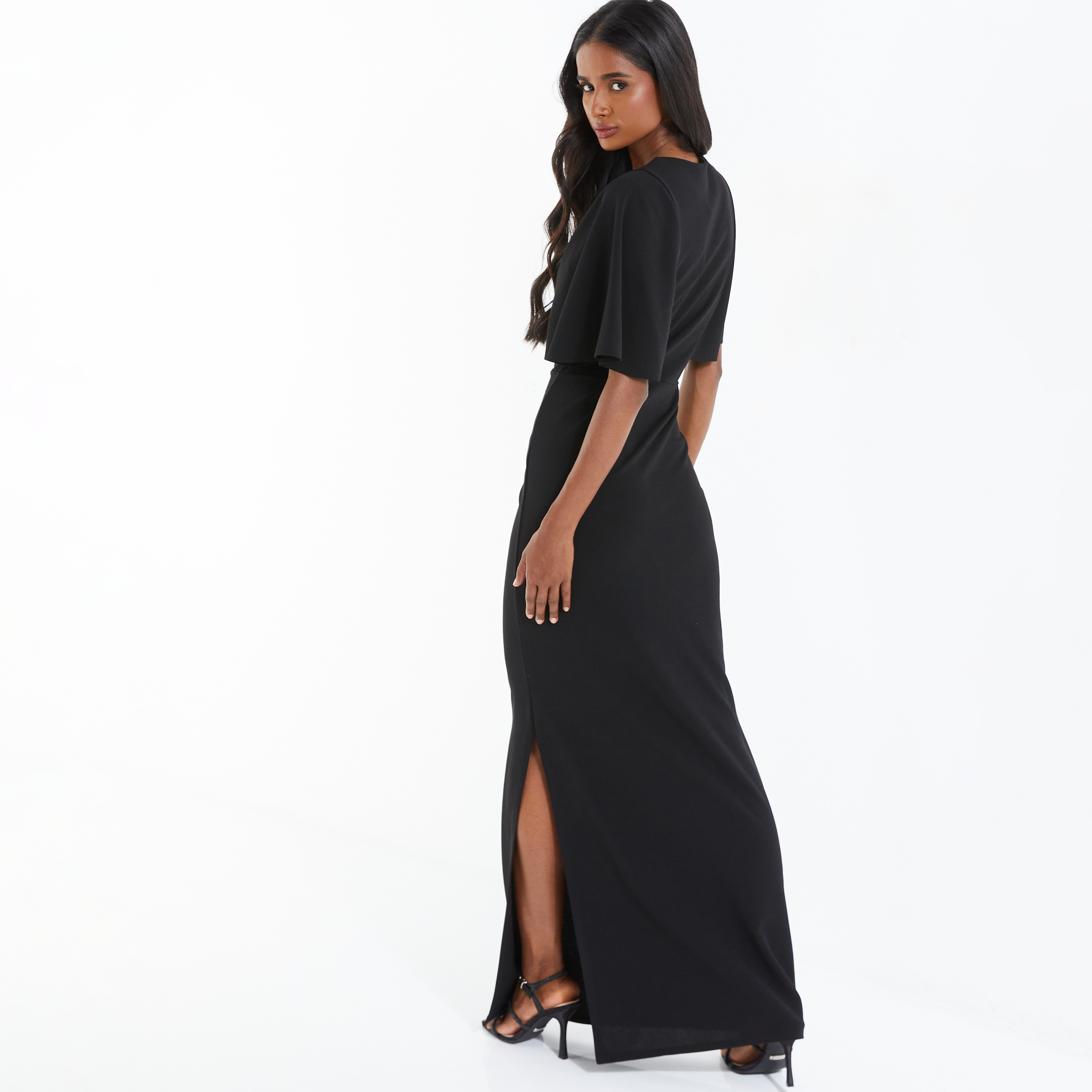 فستان ماكسي سادة بتصميم باديكان ورقبة على شكل حرف V مع فتحة جانبية تفاصيل من كويز-women-clothing-dresses-image-4