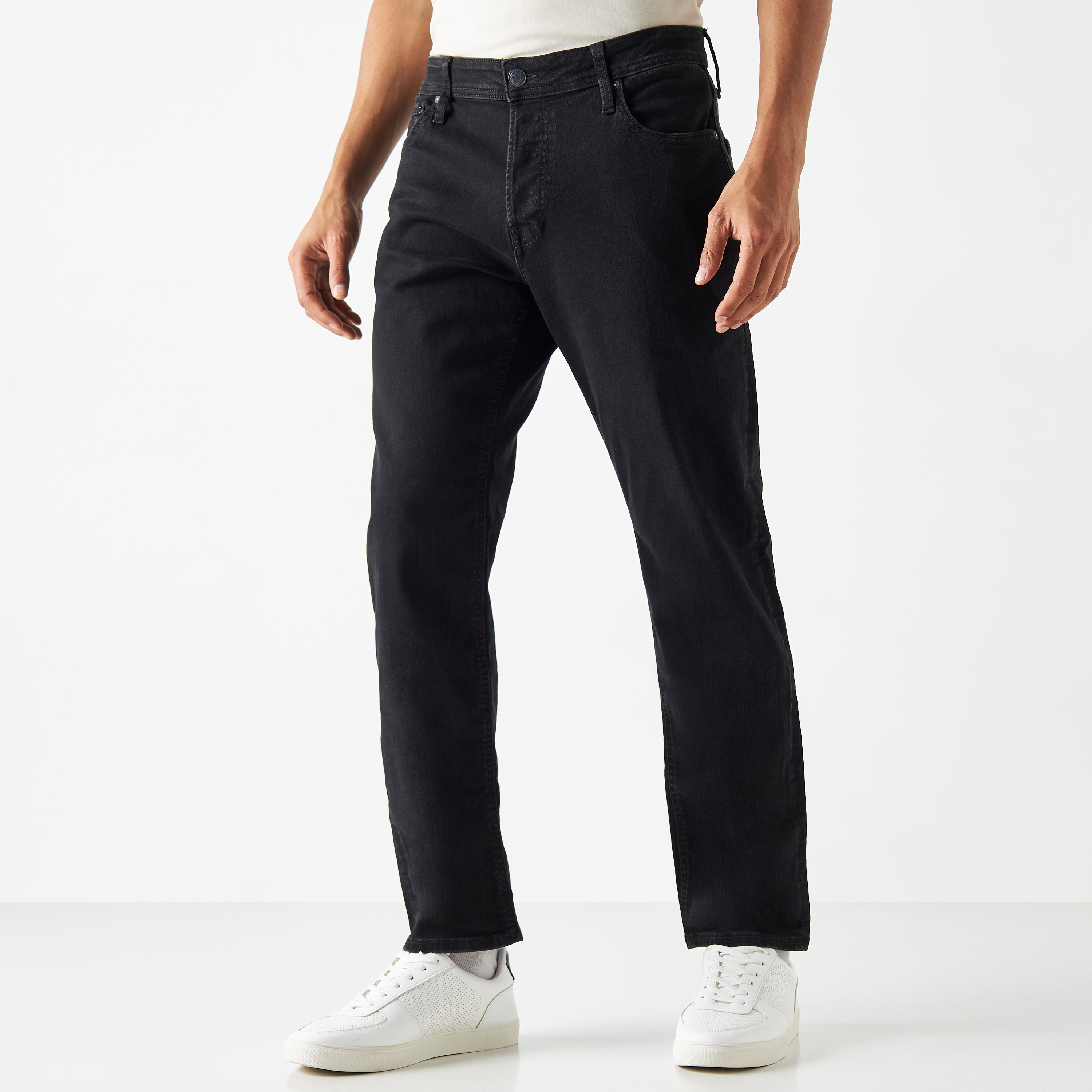 بنطال جينز من جاك آند جونز ذو قصة ضيقة وجيب منخفض الارتفاع ومزين بمقاس كبير-men-clothing-bottoms-jeans-image-1