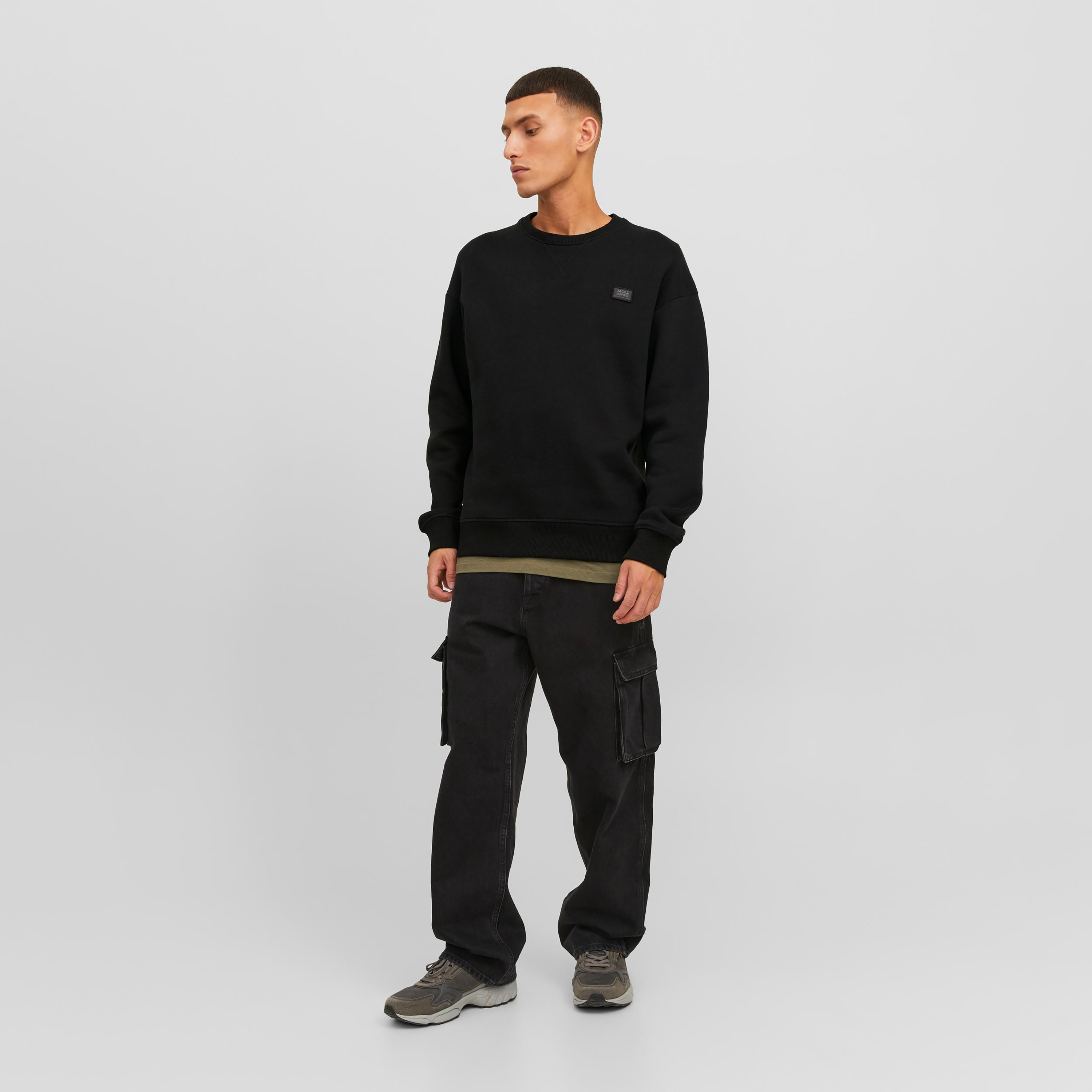 Jack & Jones Logo Crew Neck Sweatshirt-men-winterwear-hoodiesandsweatshirts-image-2