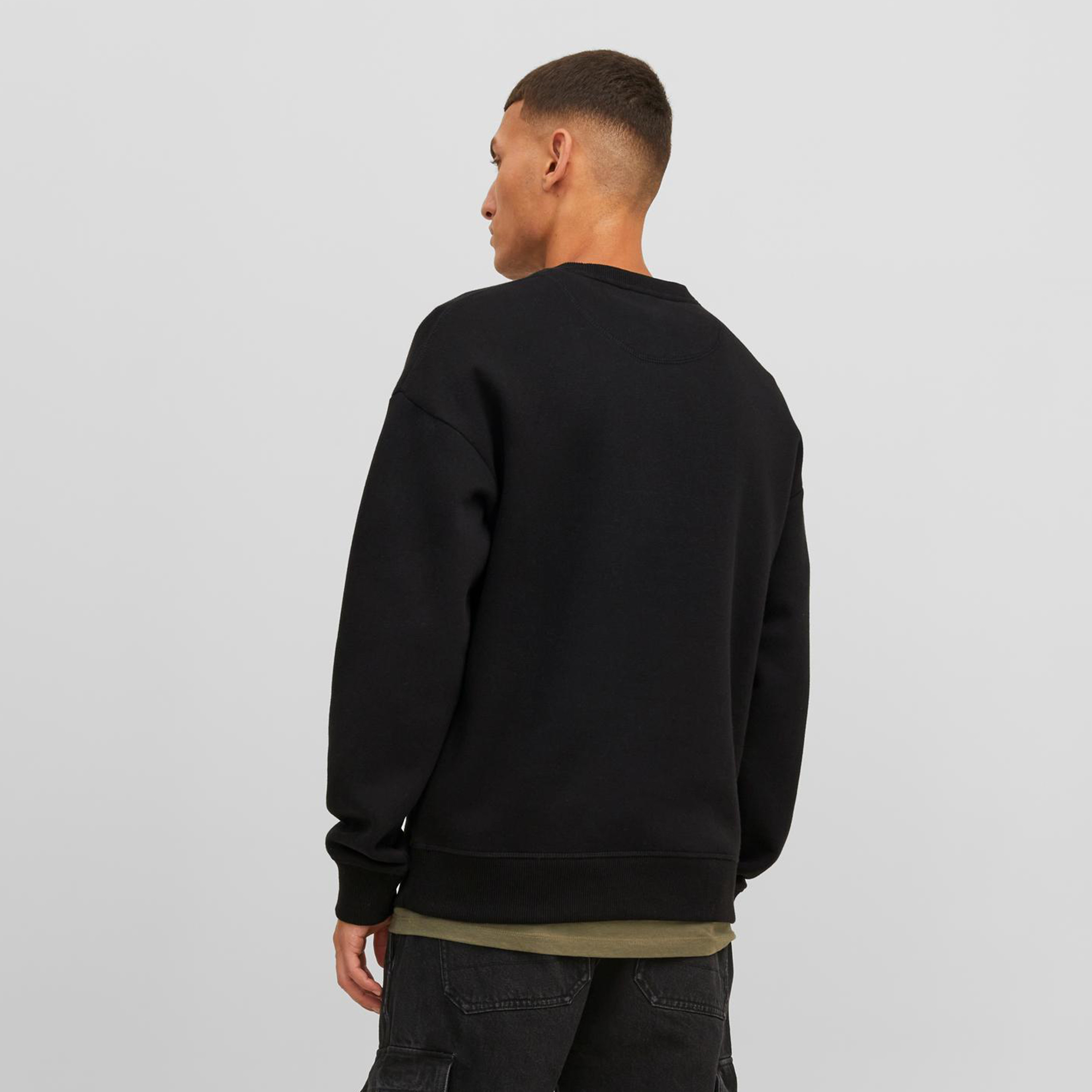 Jack & Jones Logo Crew Neck Sweatshirt-men-winterwear-hoodiesandsweatshirts-image-4