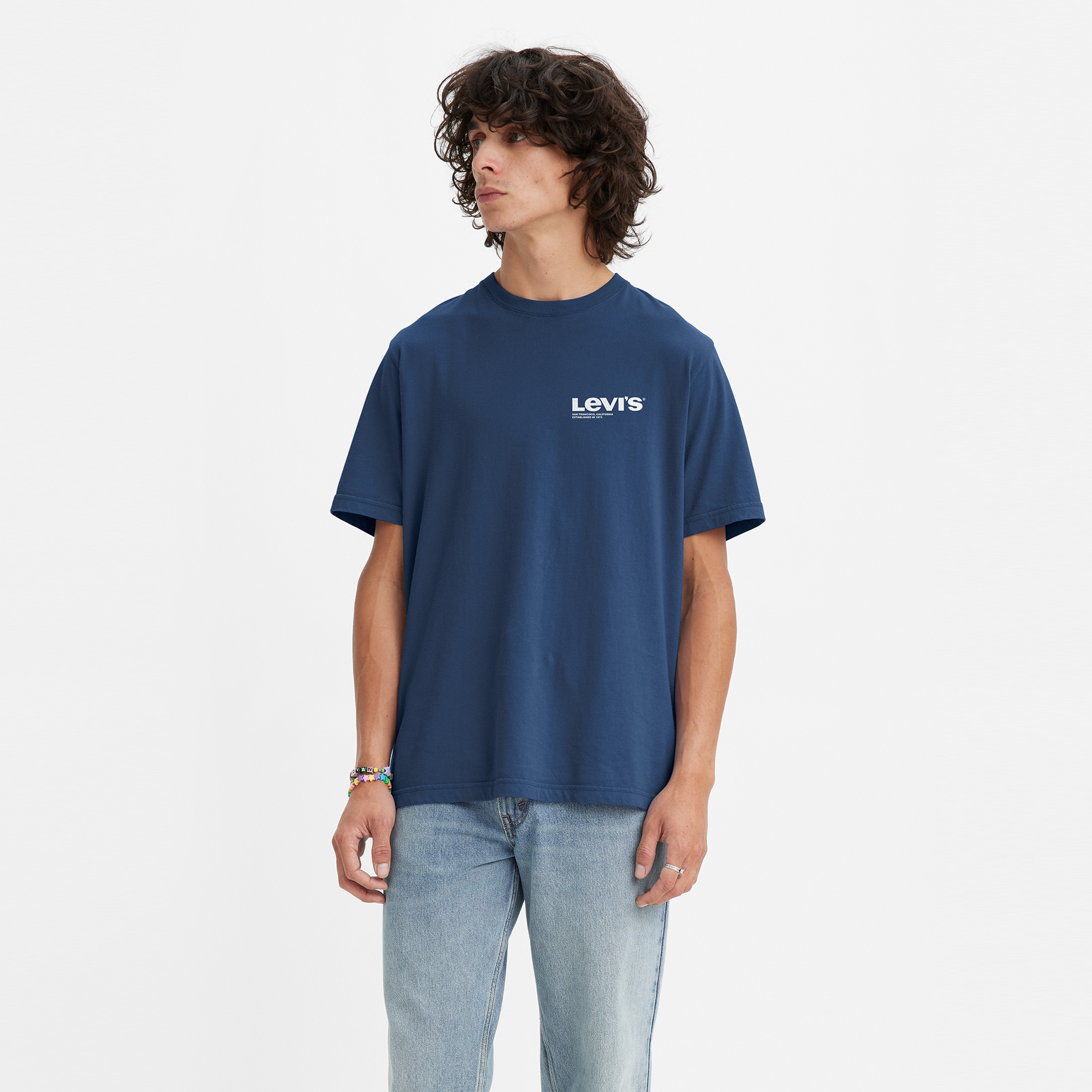 تي شيرت ليفايز جرافيك بأكمام قصيرة وياقة دائرية-men-clothing-tshirtsandpolos-tshirts-image-1