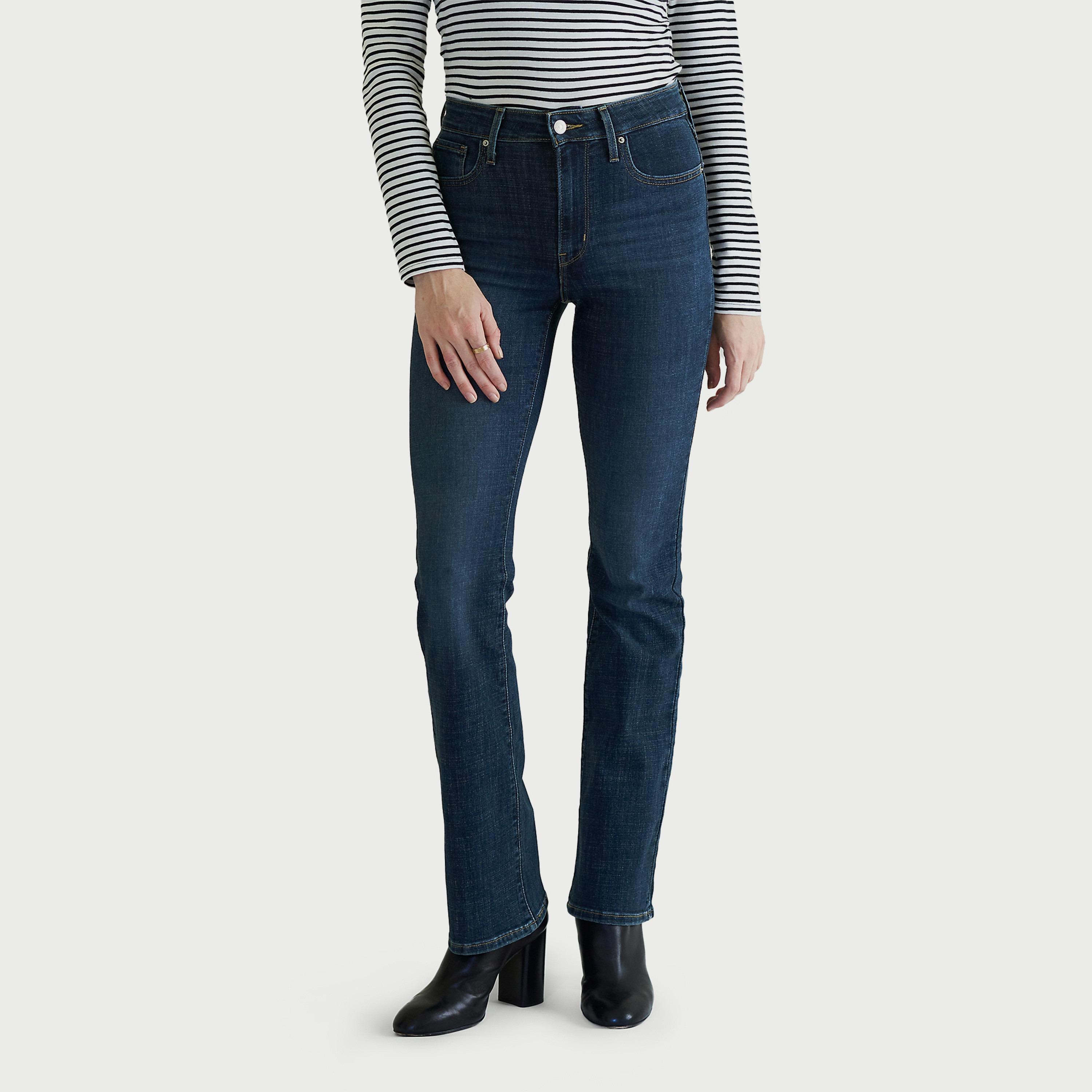 بنطلون جينز 725 بقصة بوتكات ذو خمسة جيوب باللون الأزرق الداكن للنساء من ليفايس-women-clothing-bottoms-jeans-image-1