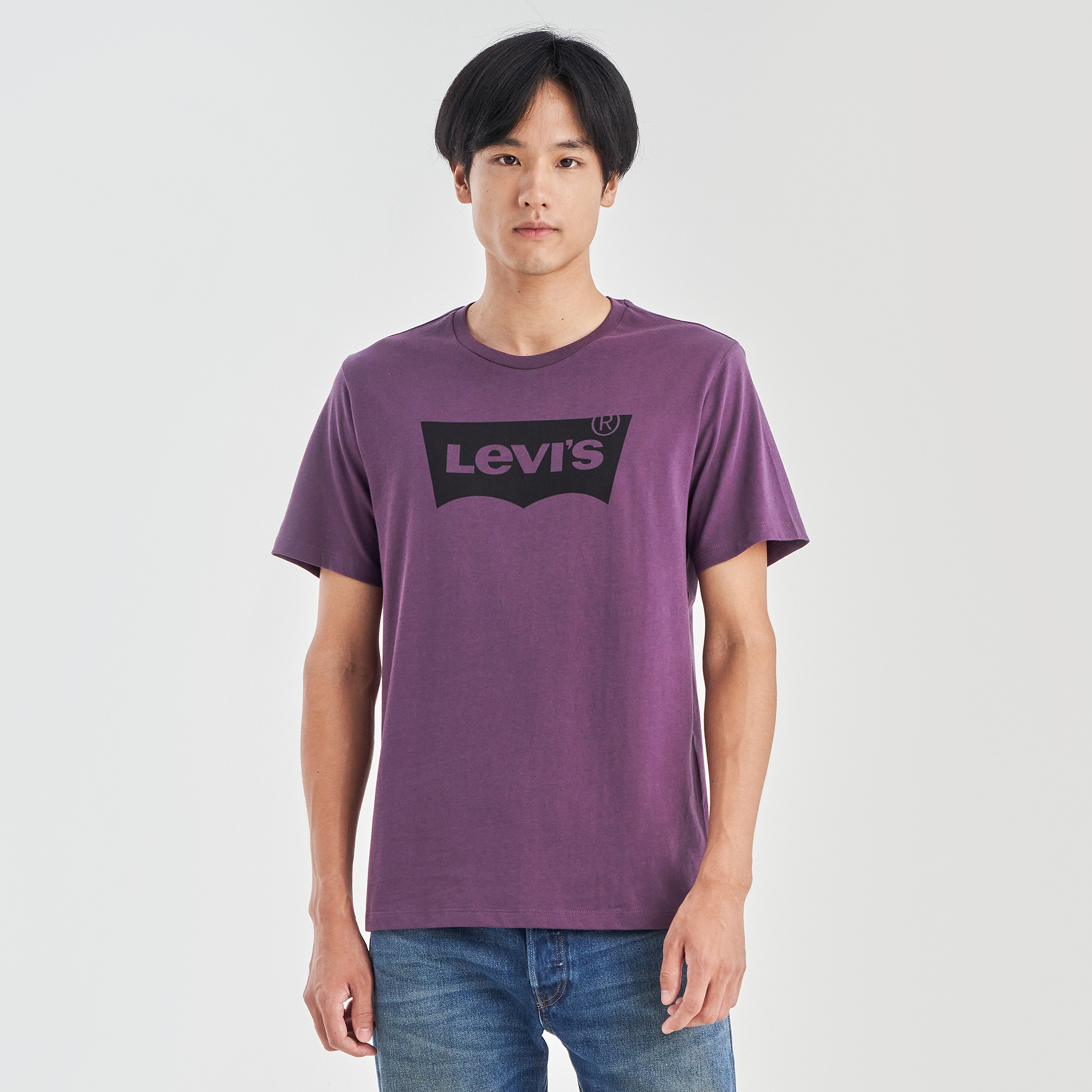 تي شيرت بلوجو ليفايز بأكمام قصيرة وياقة دائرية-men-clothing-tshirtsandpolos-tshirts-image-1