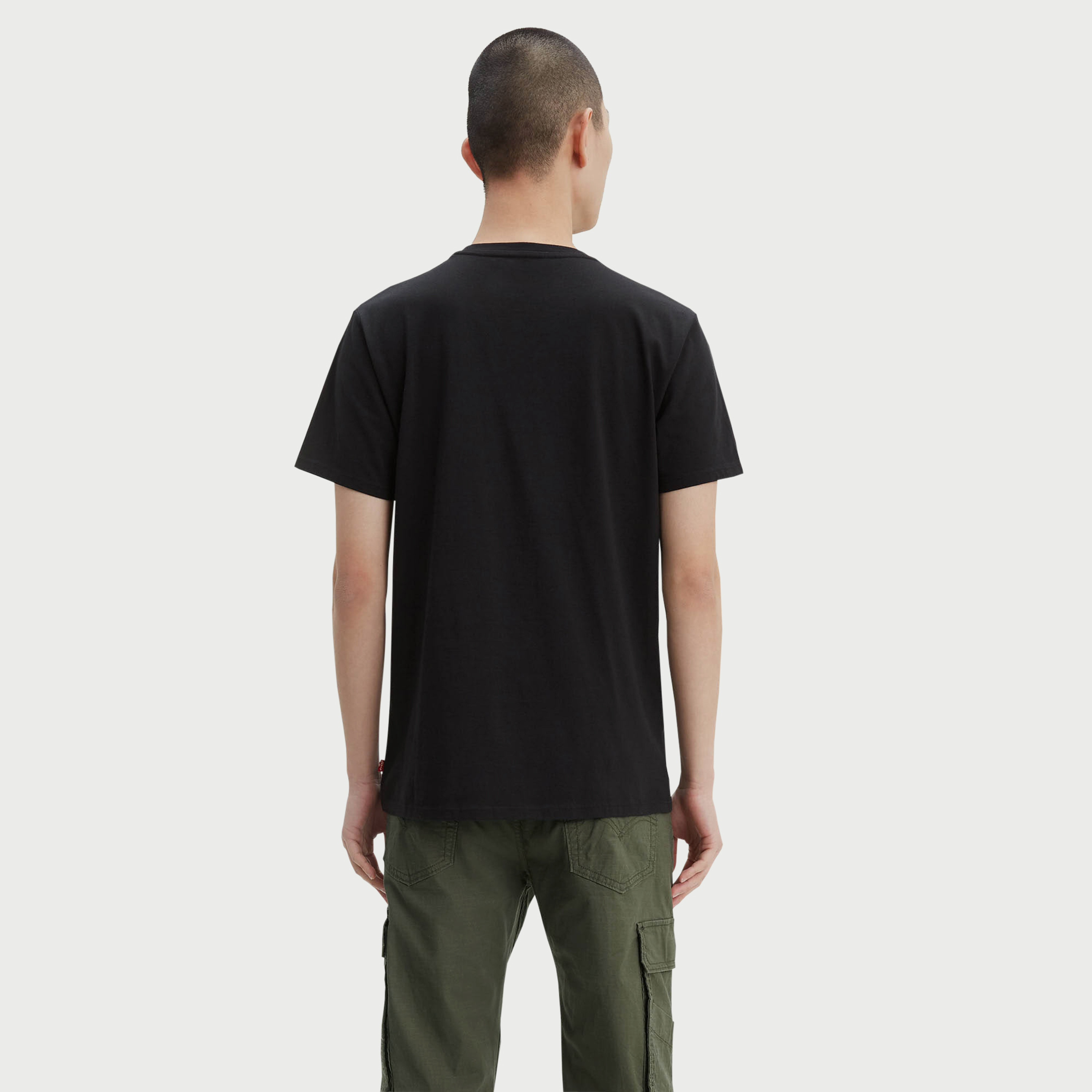 تي شيرت ليفايز جرافيك بأكمام قصيرة وياقة دائرية-men-clothing-tshirtsandpolos-tshirts-image-2