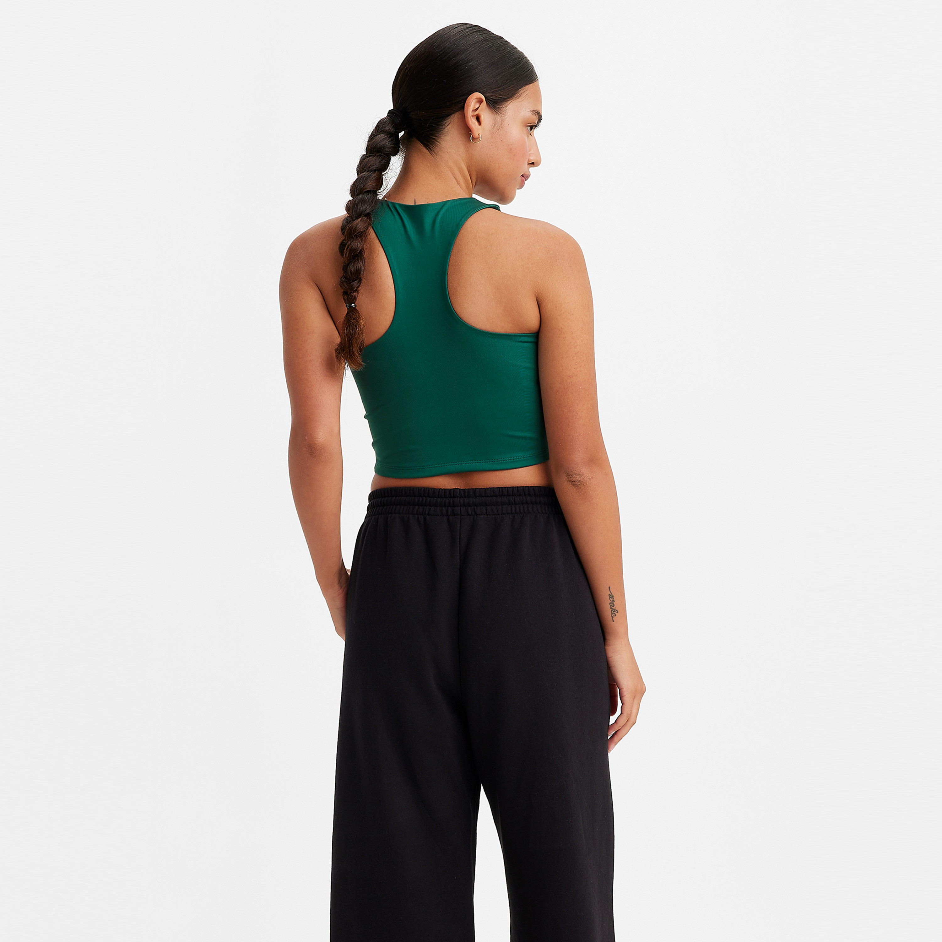 تانك توب بدون أكمام ورقبة واسعة ذات لوجو من ليفايز-women-clothing-tshirts-image-4