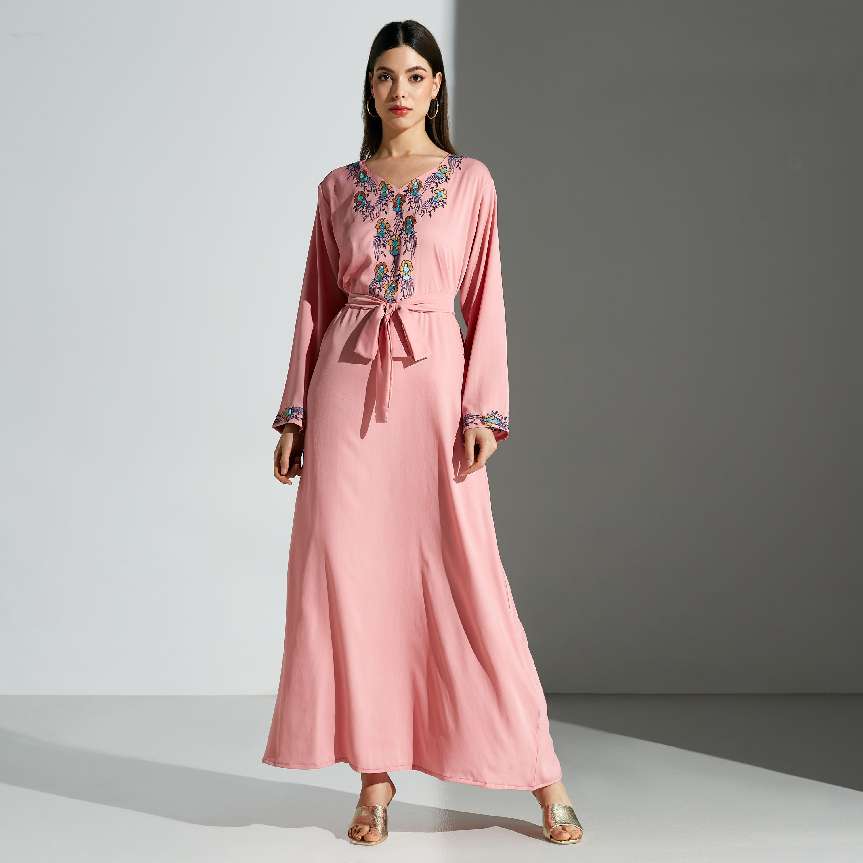 جلابية مطرزة بحزام رباط من مليكة - للأم-women-arabicclothing-jalabiyas-image-4