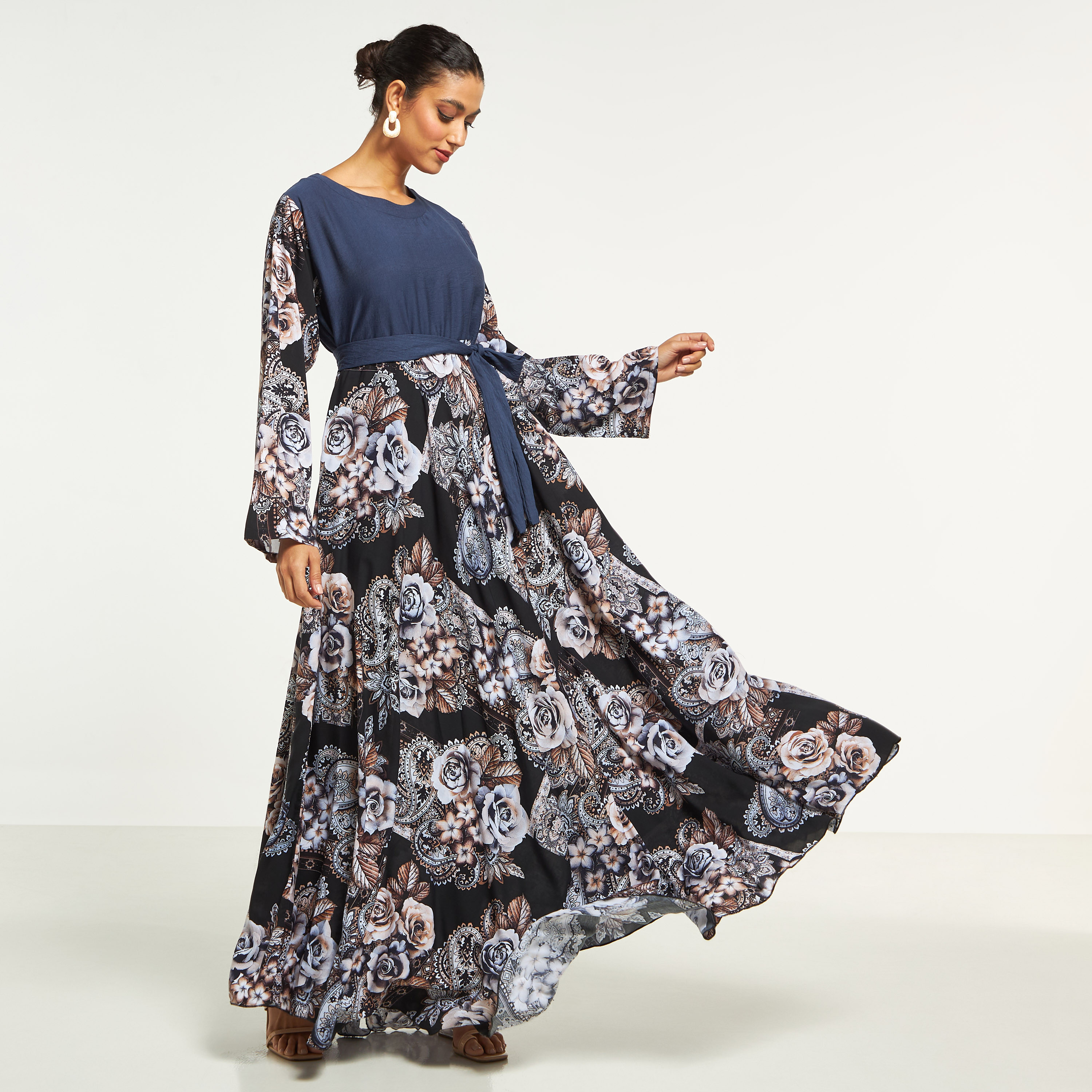 Malikah Floral Print Jalabiya with Tie-Up Belt-women-arabicclothing-jalabiyas-image-1