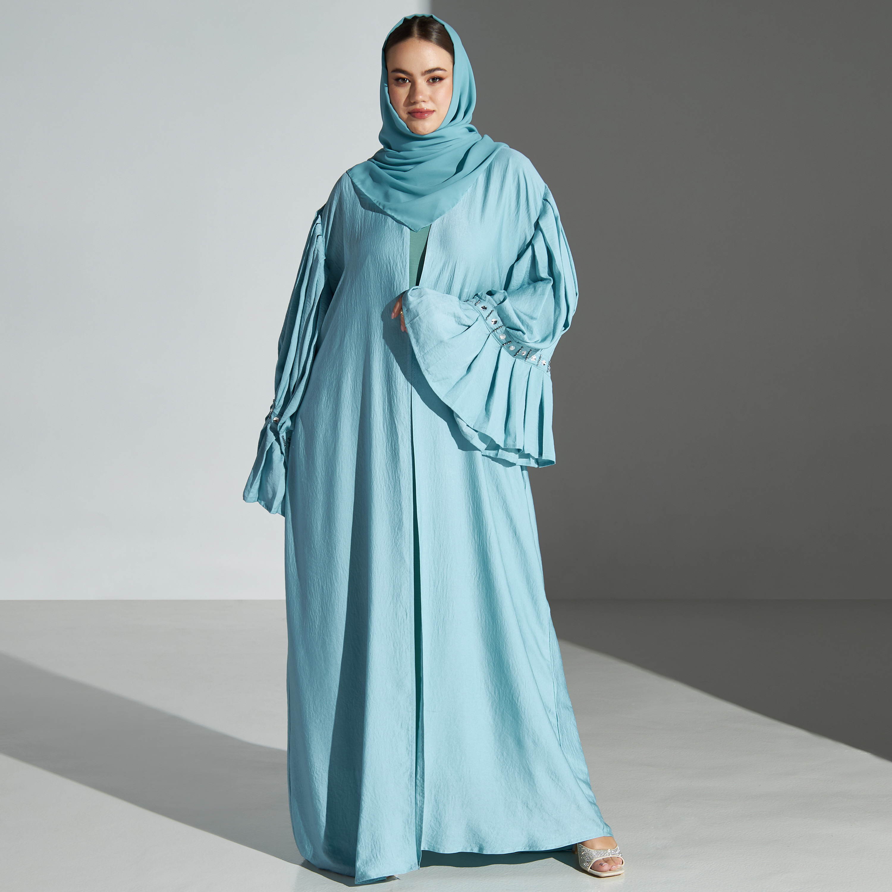 Malikah Plus Size Pleat Detail Open Front Abaya with Hijab-women-arabicclothing-abayas-image-4