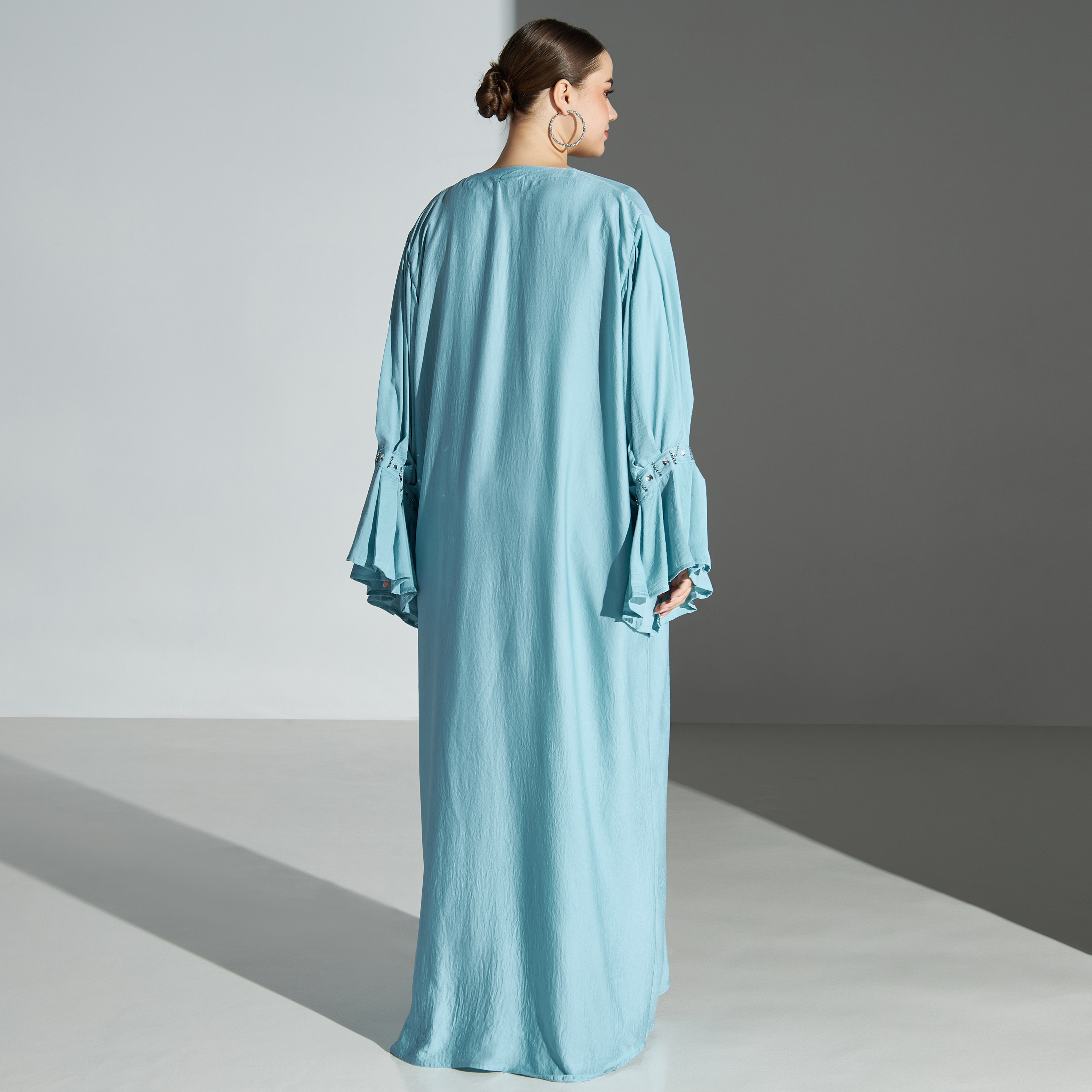 عباية مقاس كبير بكسرات ومقدمة مفتوحة مع حجاب من ماليكة-women-arabicclothing-abayas-image-5
