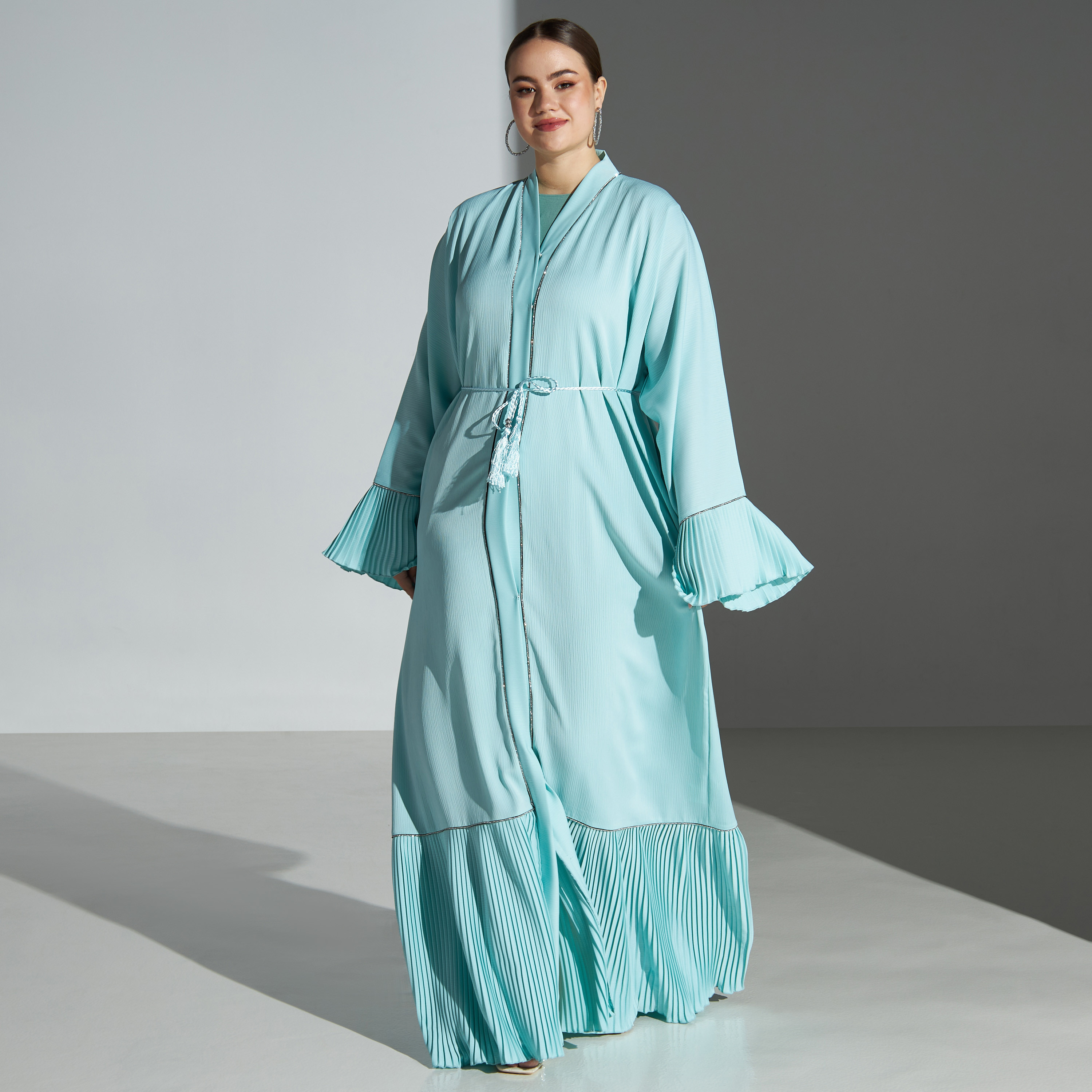 عباية مقاس كبير بكسرات وحزام ربط مع حجاب من ماليكة-women-arabicclothing-abayas-image-1