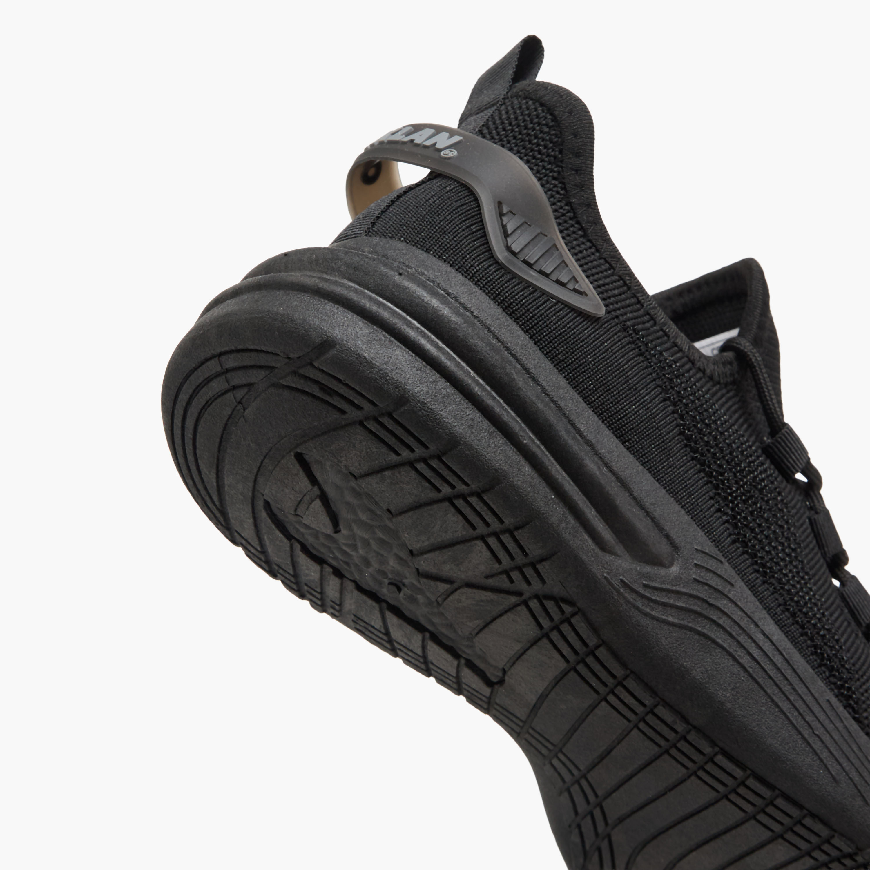 حذاء رياضي برباط إغلاق للنساء من أوكلان من شو إكسبريس-women-shoes-sports-image-5