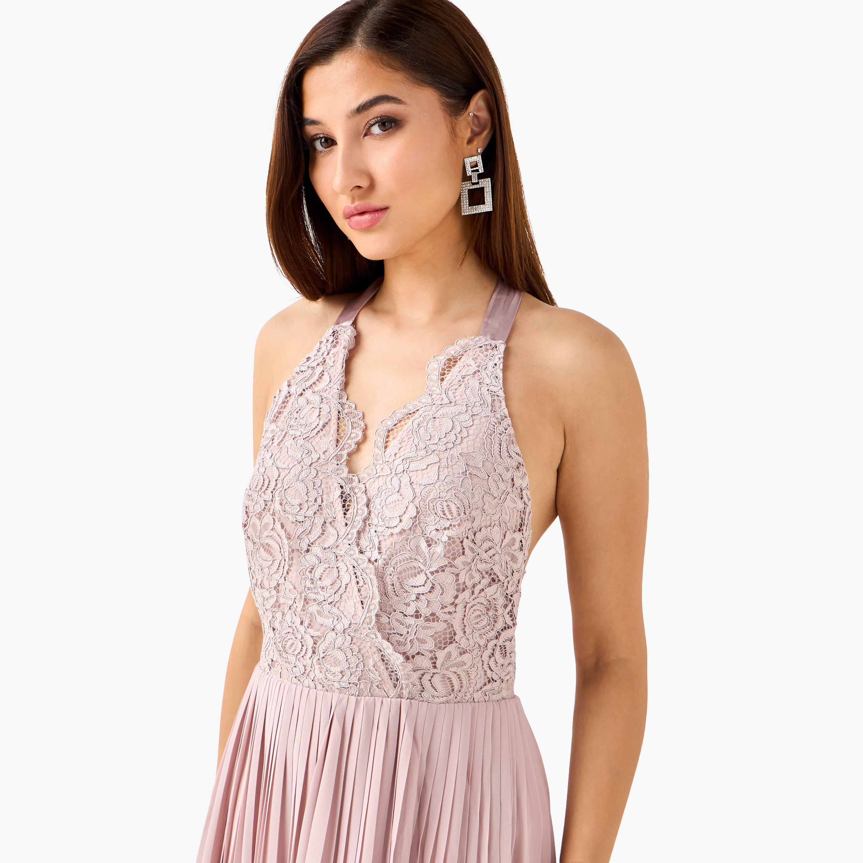 فستان ماكسي بوليستر بكسرات وياقة هالتر من تي إف إن سي-women-clothing-dresses-image-4