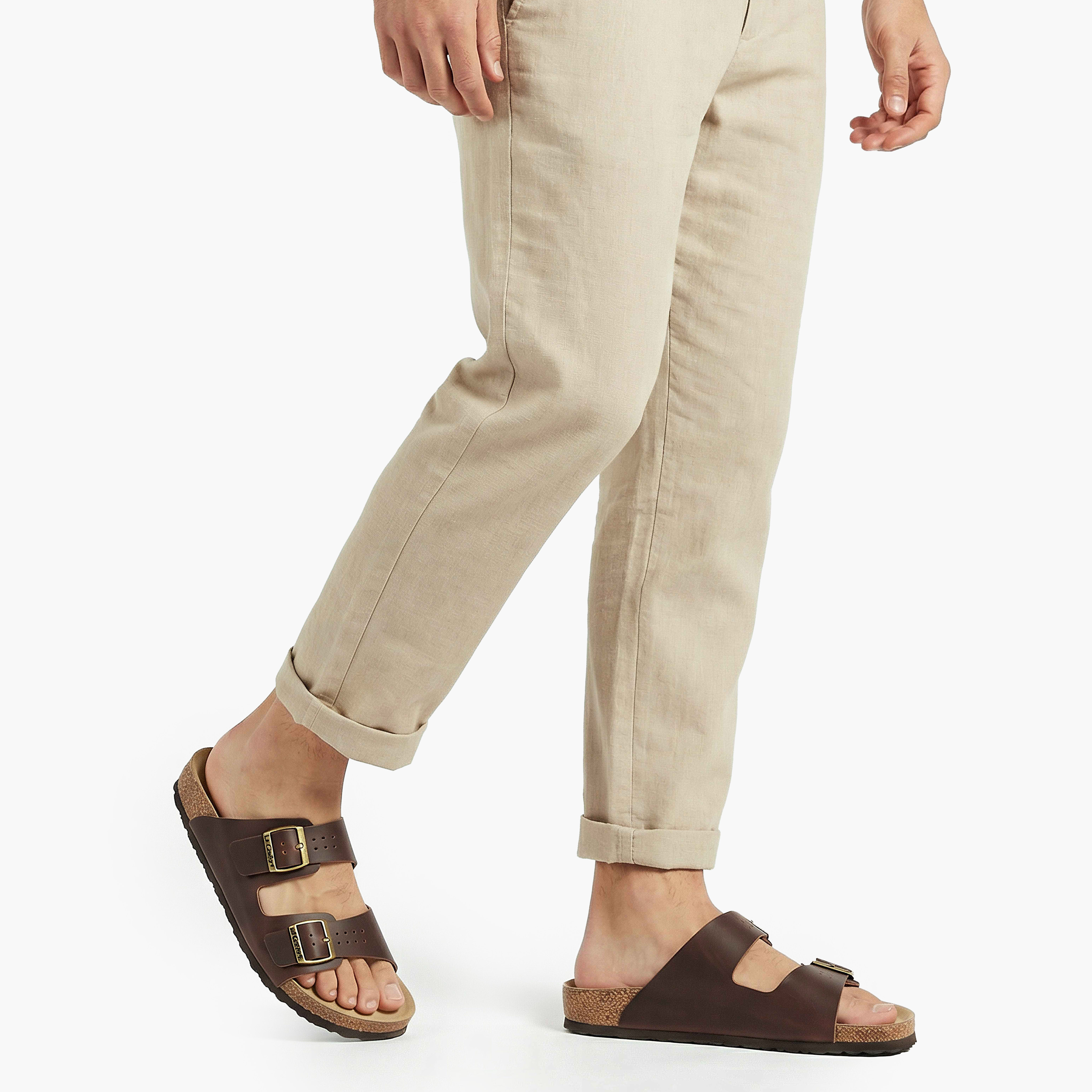 صندل مريح بتفاصيل إبزيم للرجال من لو كونفورت-men-shoes-sandals-image-2