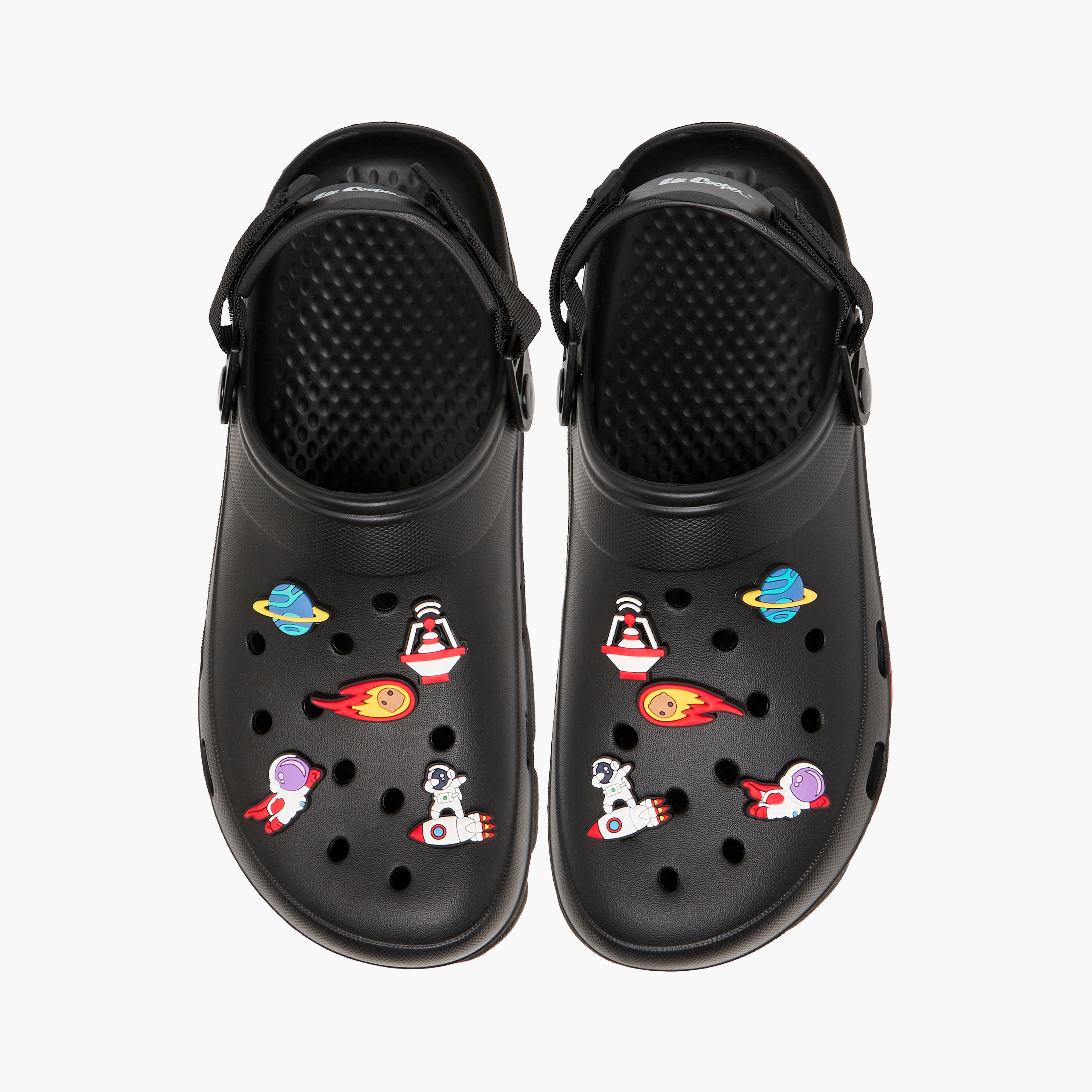 صندل كلوج بحزام خلفي وزينة فضاء للرجال من لي كوبر-men-shoes-sandals-image-1