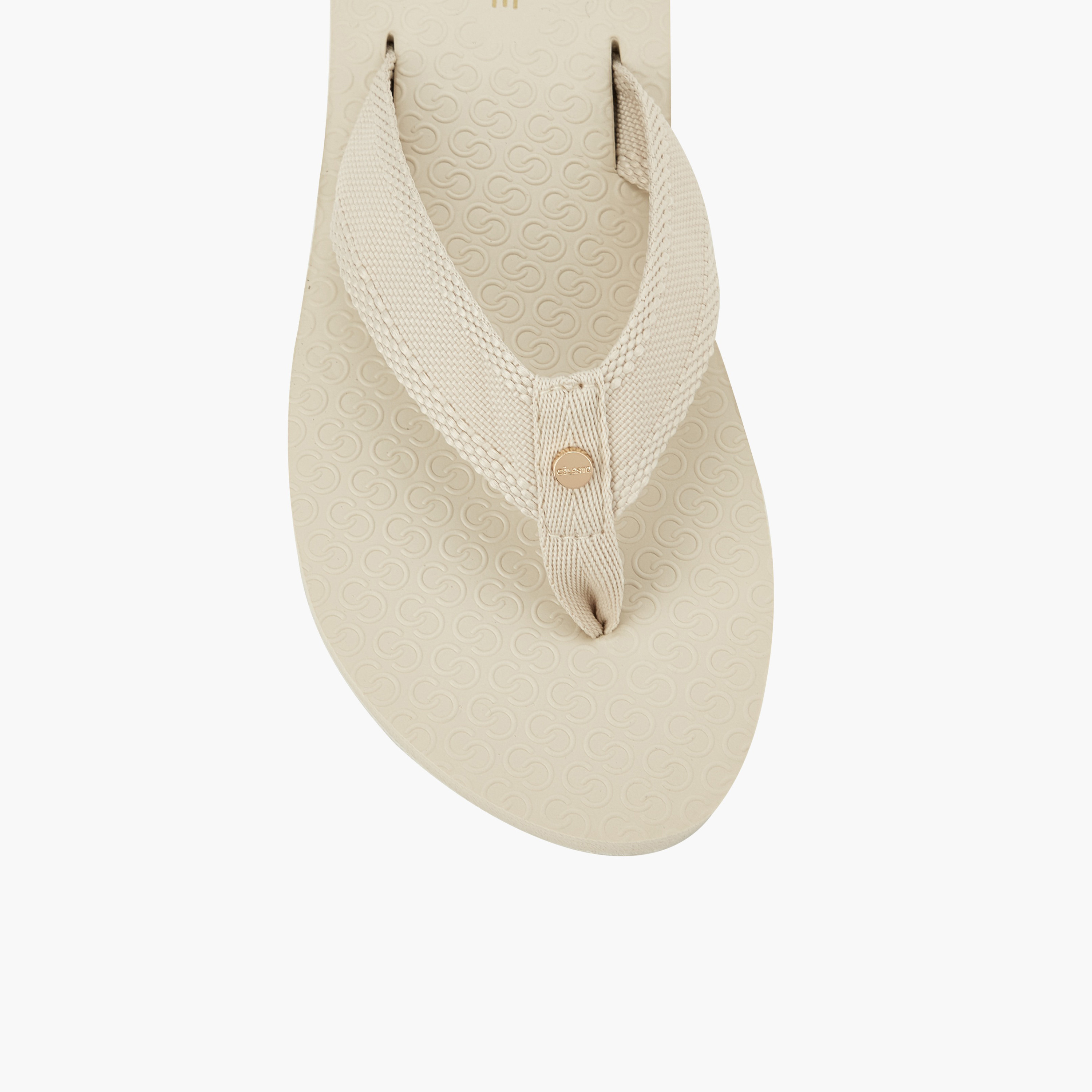 شبشب مونوجرام بارز الملمس للنساء من سيليست-women-shoes-flipflopsandslides-image-4