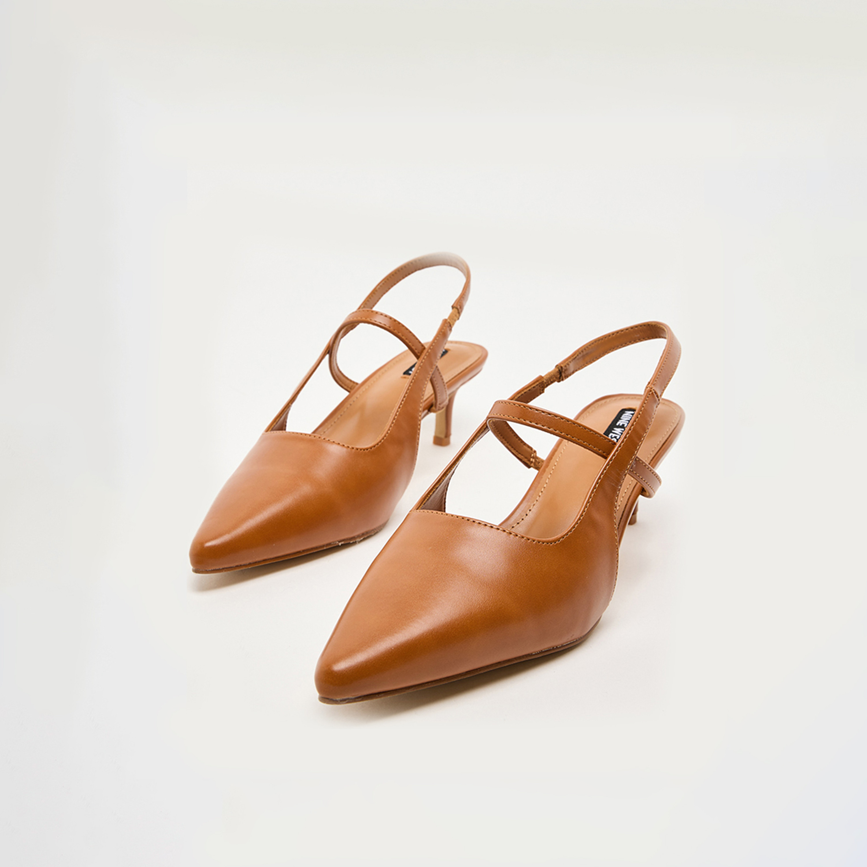 ناين ويست -  حذاء نسائي بكعب قصير مطاطي | D-LUCY-women-shoes-heels-image-5