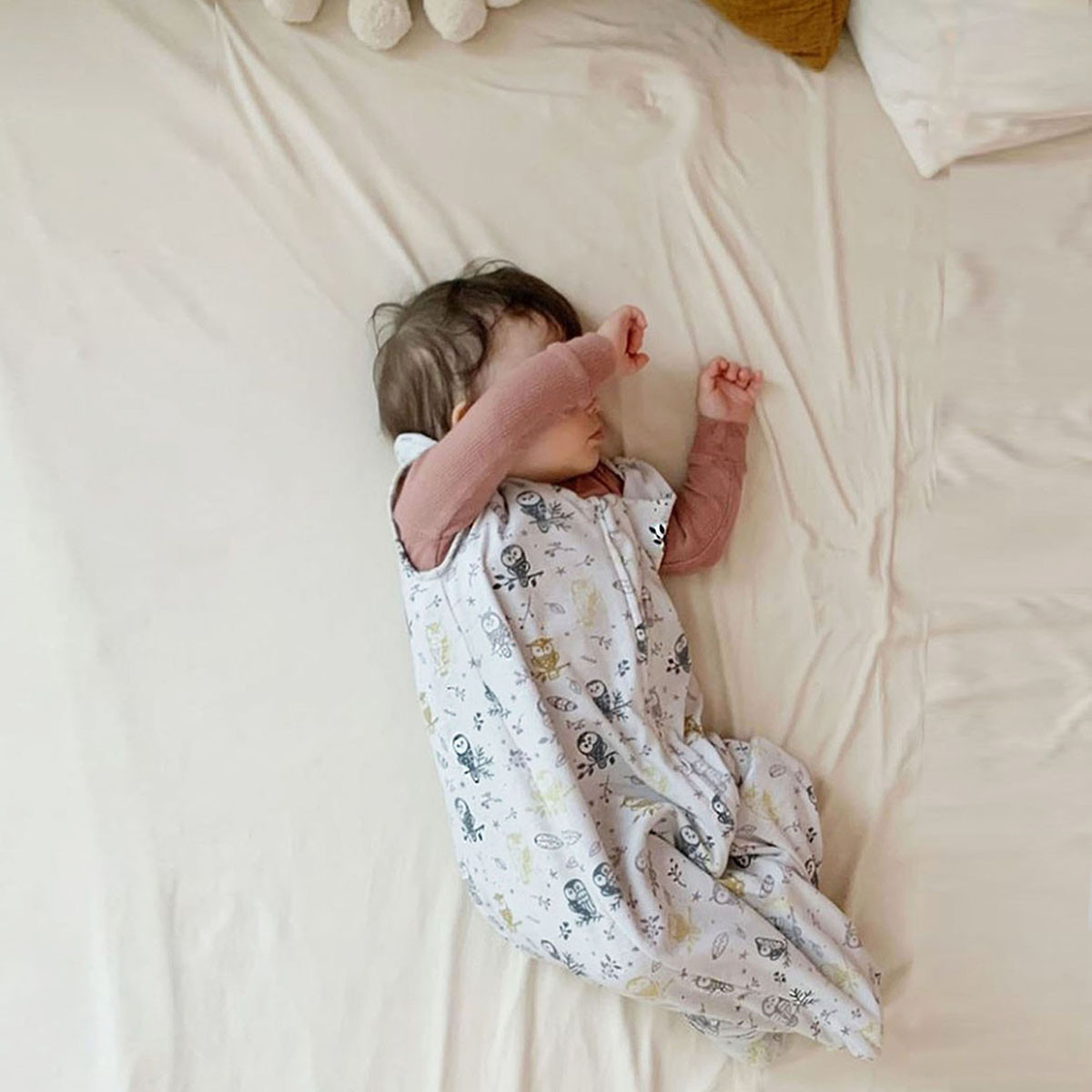 شنطة نوم من القطن العضوي بطبعات دريمي أوليت من تيكل تيكل-baby-nursery-blanketsandswaddles-swaddlesandsleepingbags-image-5