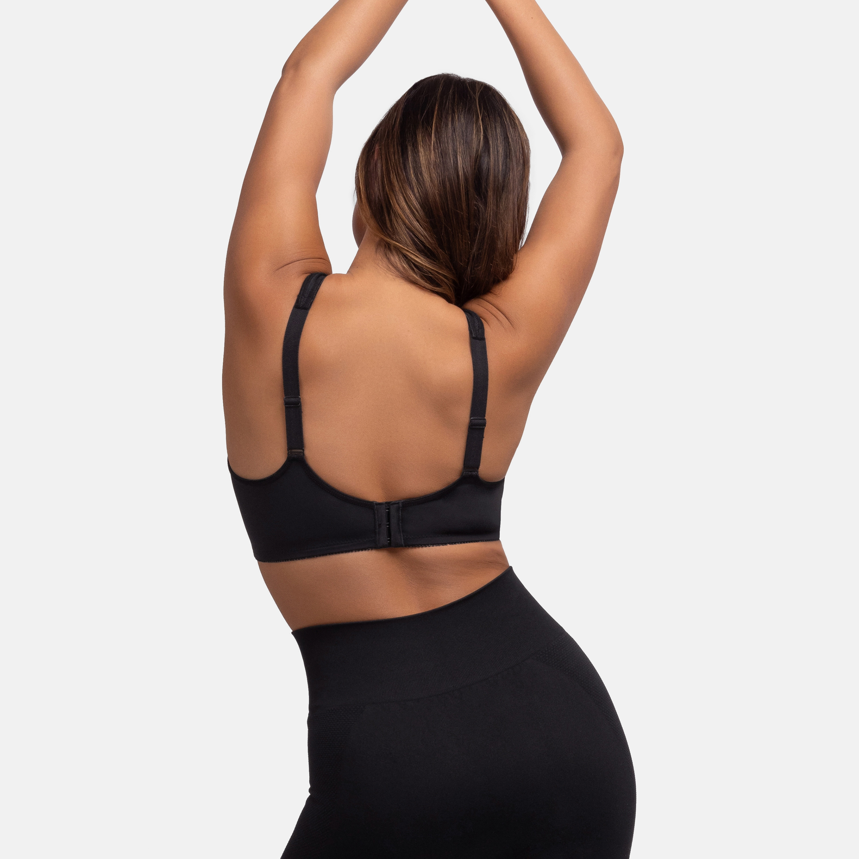حمالة صدر سادة رياضية لاسلكية غير مبطنة باللون الأسود من دورينا-sports-women-clothing-sportsbras-image-5