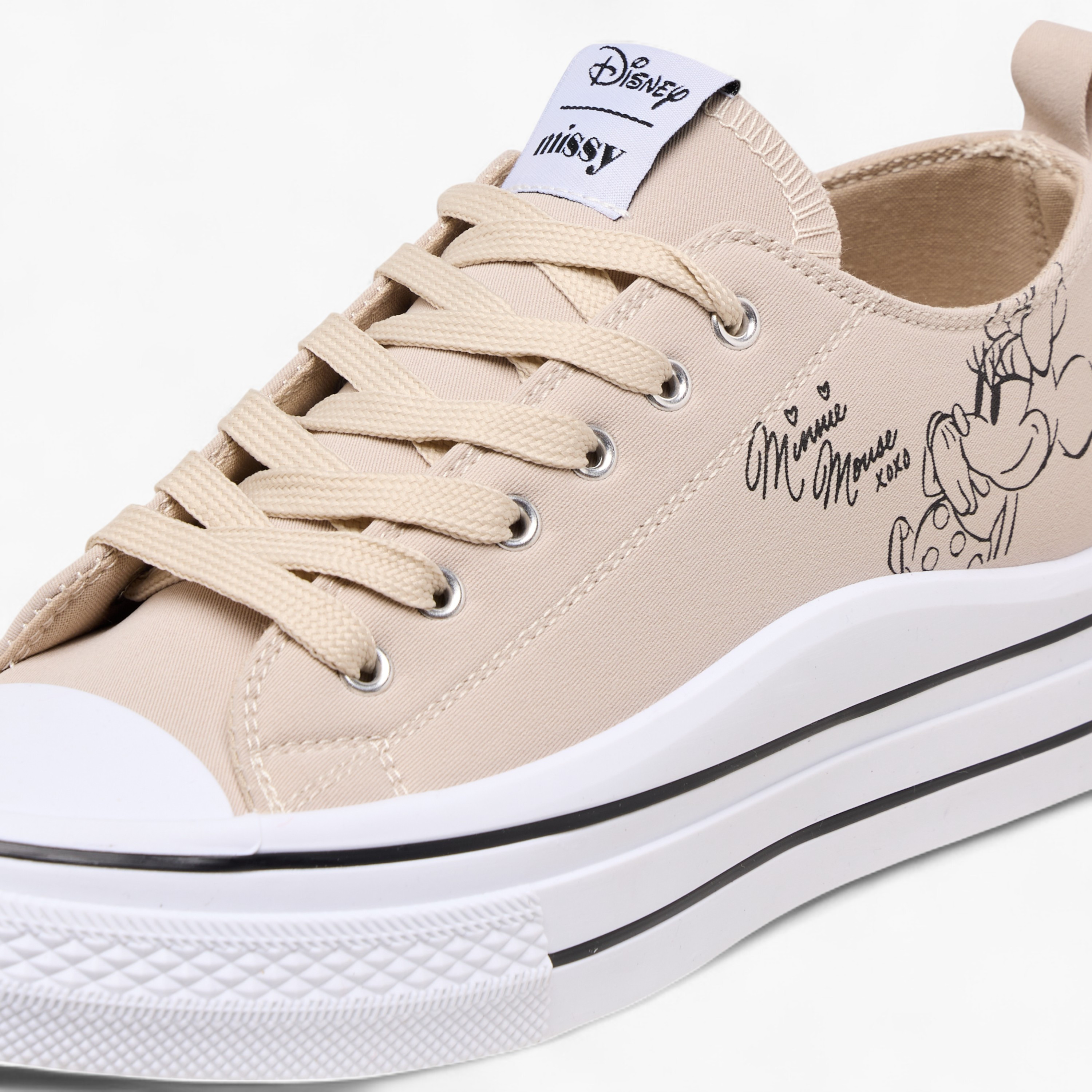حذاء سنيكرز برباط إغلاق وطبعات-women-shoes-sneakers-image-4