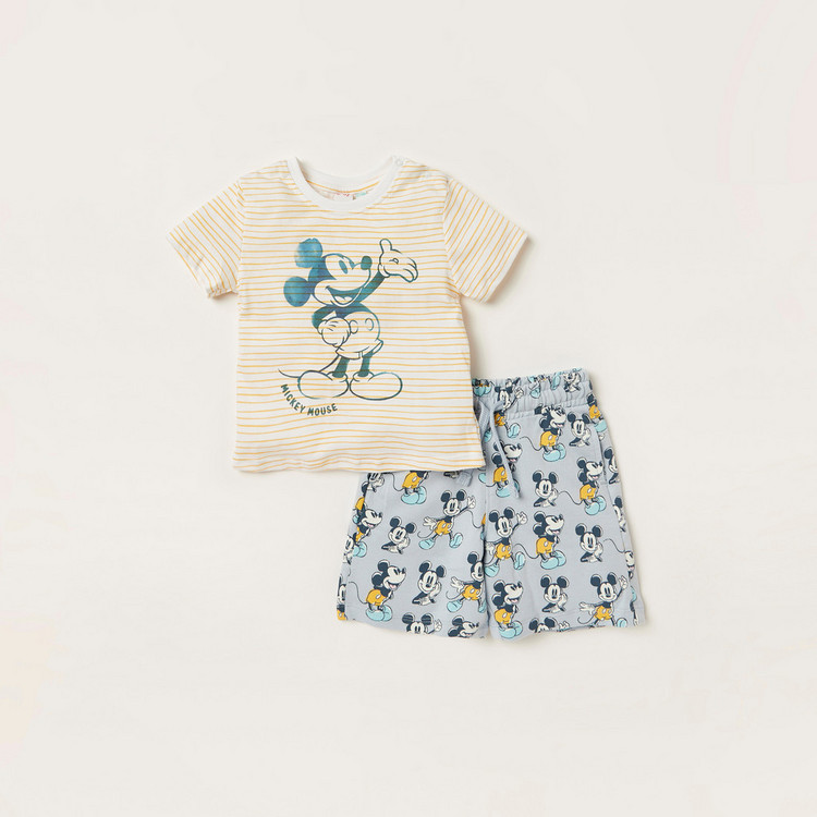 Disney Mickey Mouse Print Round Neck T-shirt and Shorts Set