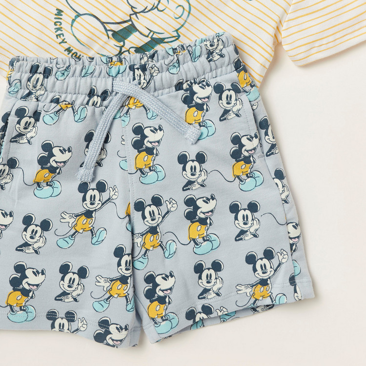Disney Mickey Mouse Print Round Neck T-shirt and Shorts Set