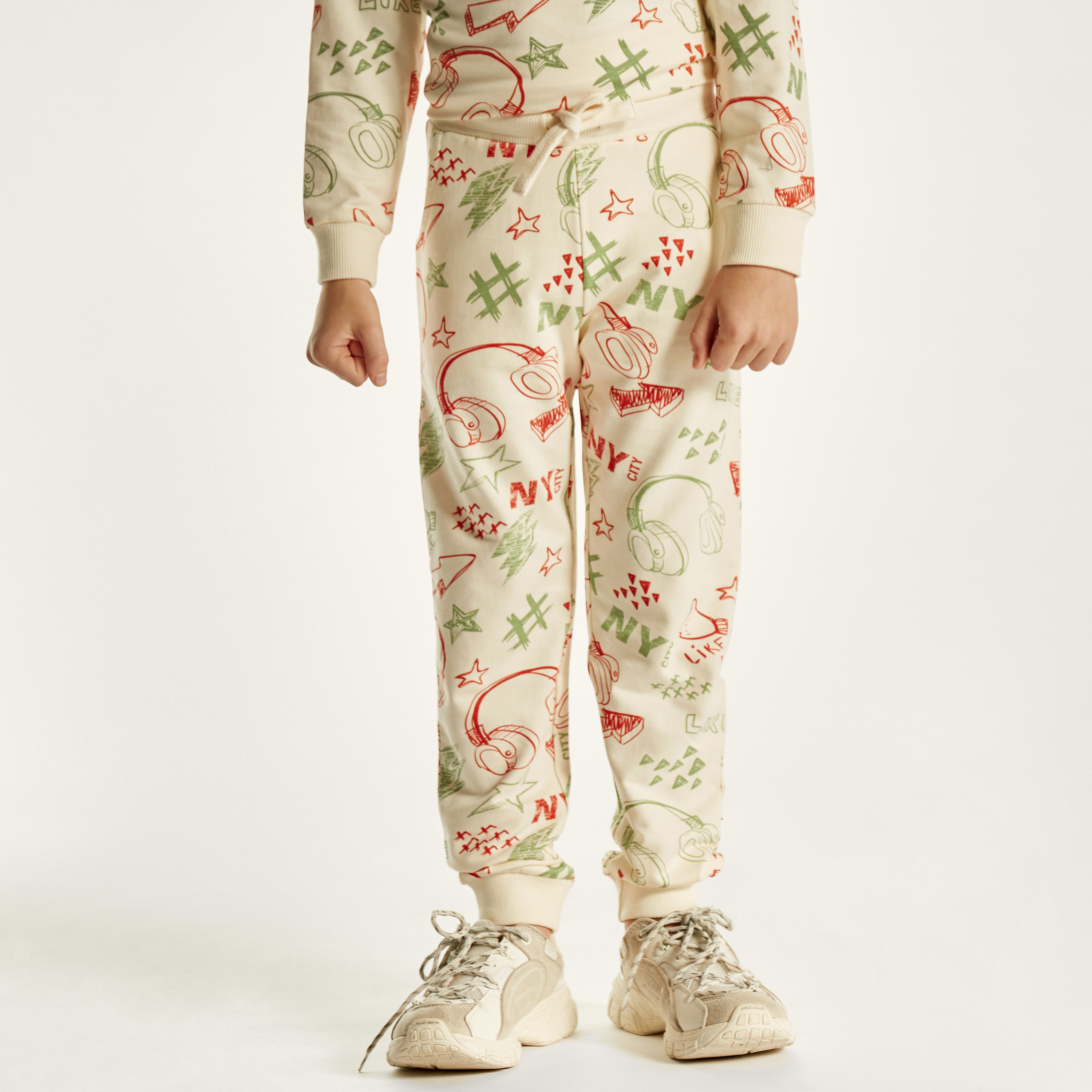 بنطلون رياضي بجيوب ورباط إغلاق وطبعات من جونيورز-boys-clothing-bottoms-joggersandtrackpants-image-4