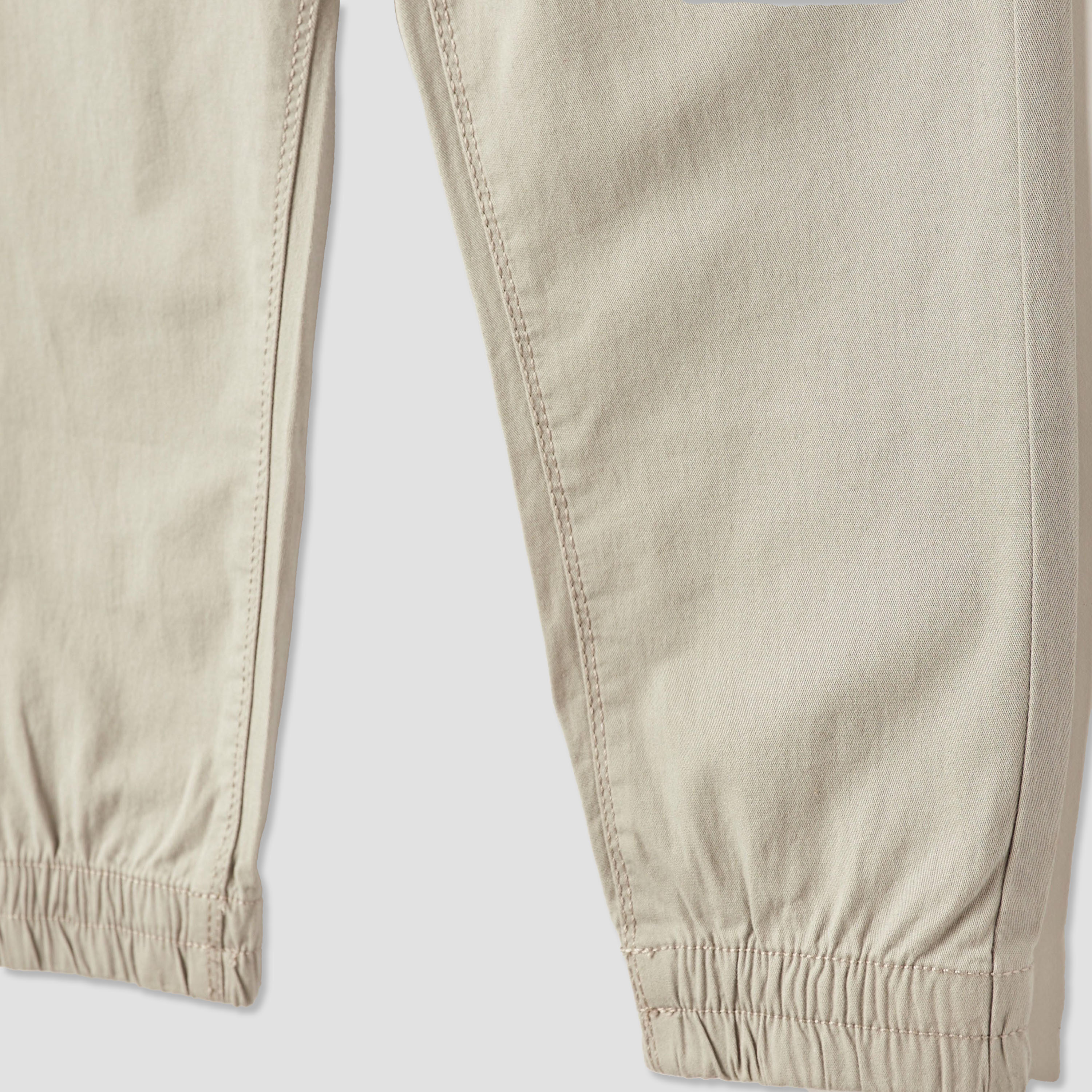 Juniors Solid Mid-Rise Jog Pants with Pockets and Elasticated Drawstring Closure-boys-clothing-bottoms-joggersandtrackpants-image-4
