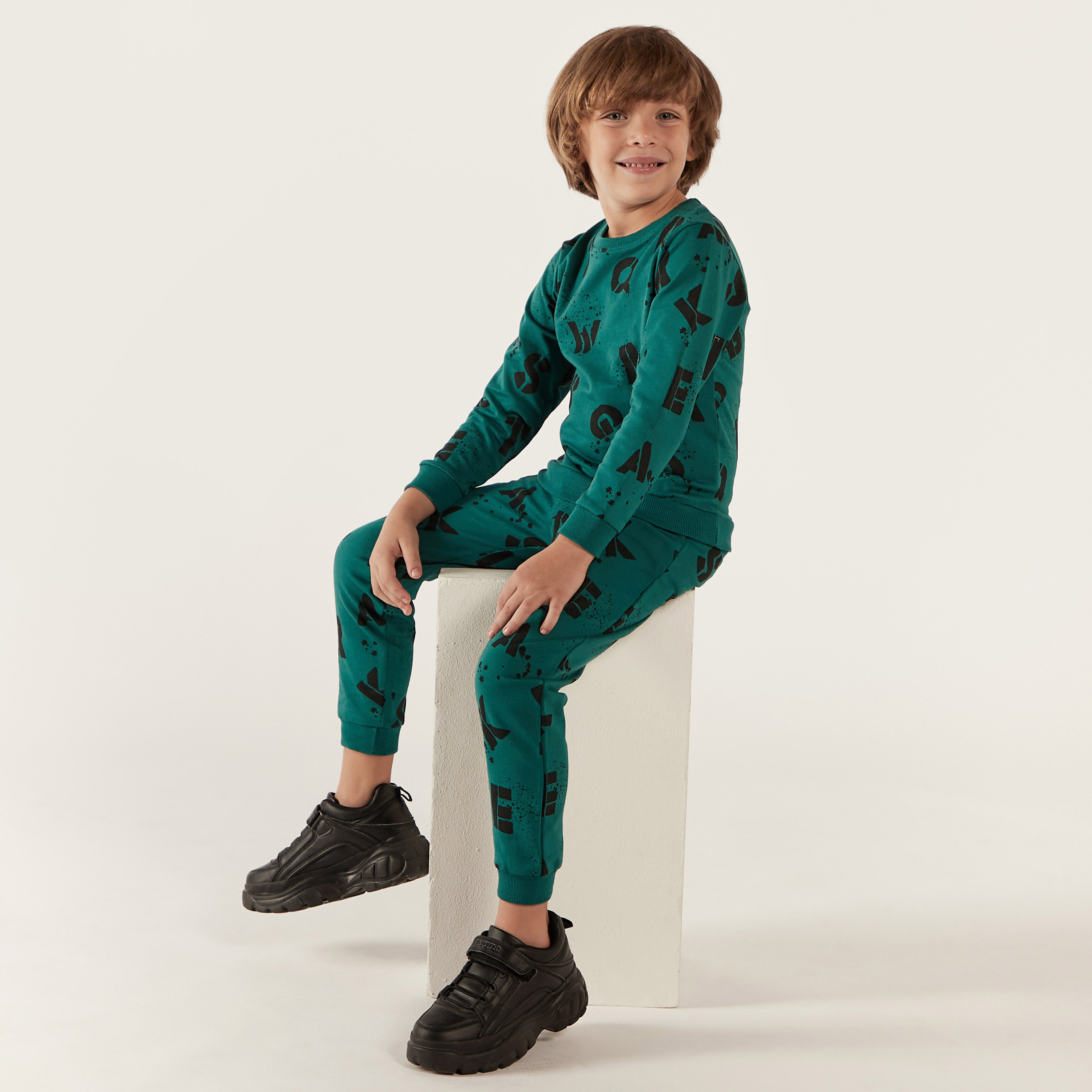 Juniors Alphabet Print Joggers with Pockets and Elasticated Waistband-boys-clothing-bottoms-joggersandtrackpants-image-2