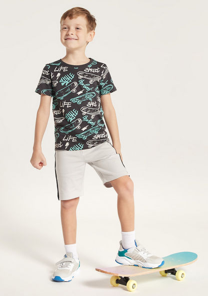 Juniors Solid Mid-Rise Shorts with Drawstring Closure