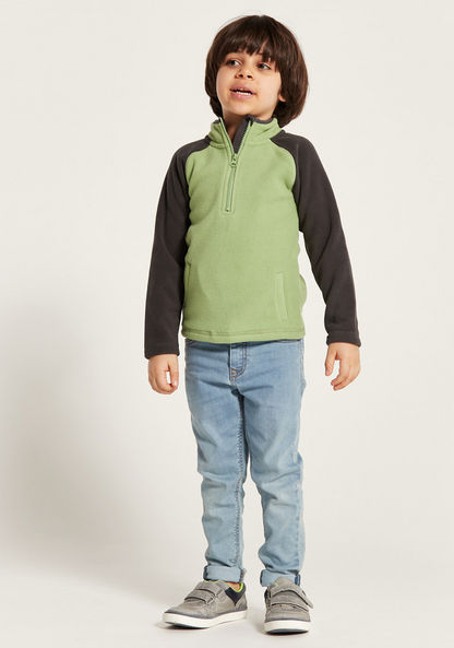 Juniors Solid Sweatshirt with Raglan Sleeves and Zip Closure