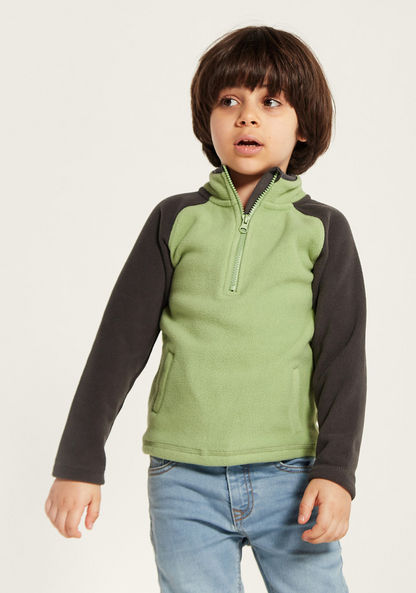 Juniors Solid Sweatshirt with Raglan Sleeves and Zip Closure