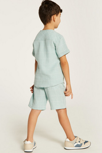 Checked Crew Neckline T-shirt and Mid-Rise Shorts Set