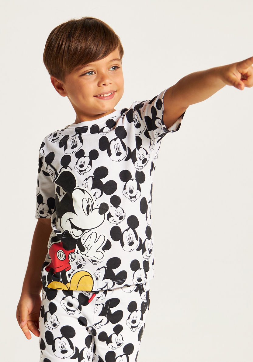 Mickey Mouse Print Crew Neck T-shirt and Shorts Set-Clothes Sets-image-2