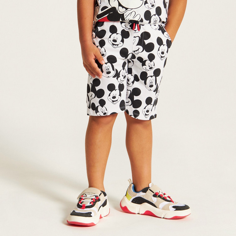 Mickey Mouse Print Crew Neck T-shirt and Shorts Set
