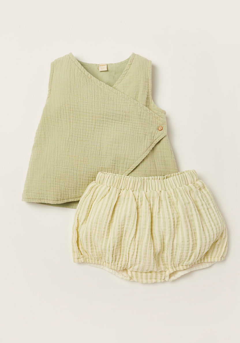 Giggles Textured Sleeveless Top and Shorts Set-Clothes Sets-image-0