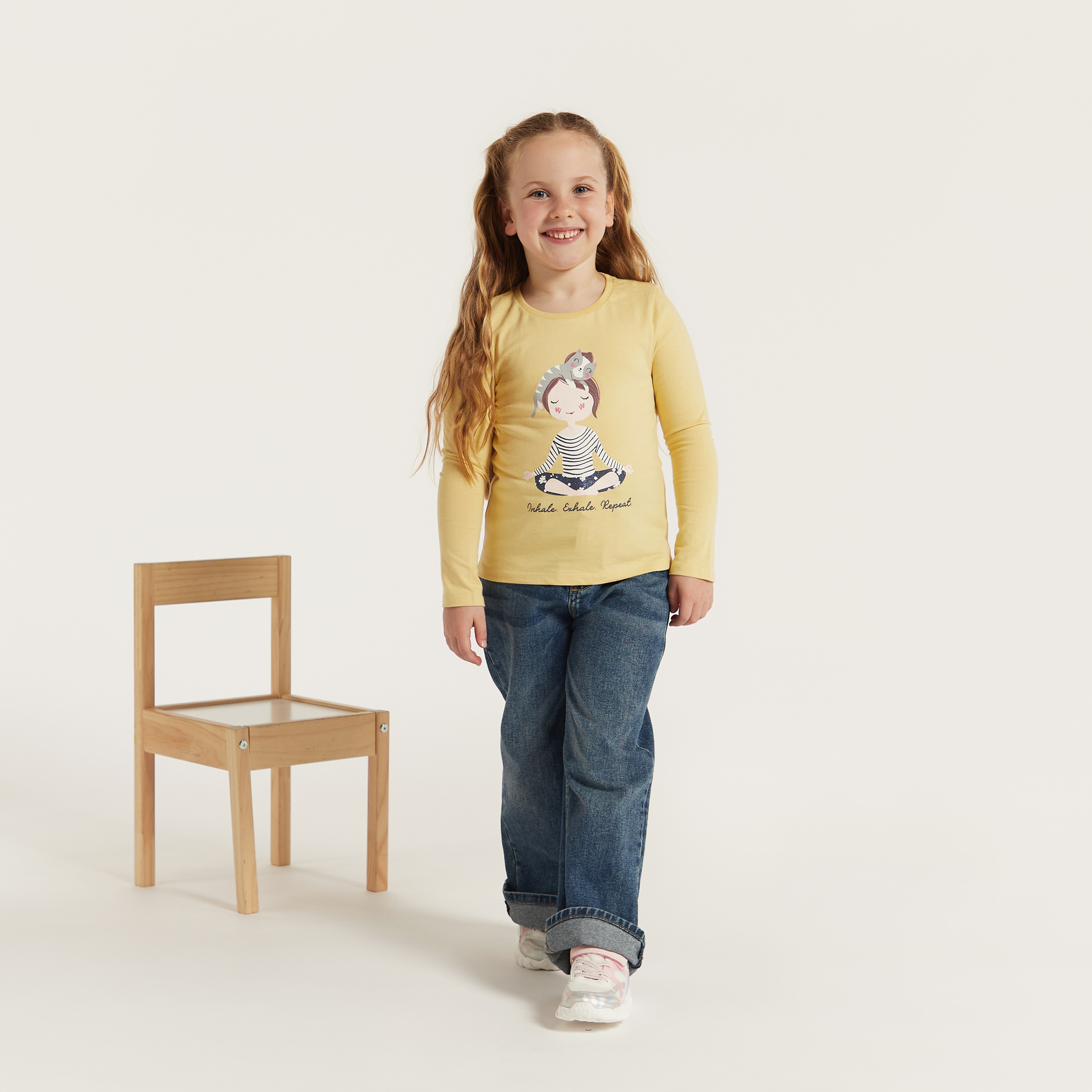 Juniors Graphic Print T-shirt with Round Neck and Long Sleeves-girls-clothing-tshirts-image-1