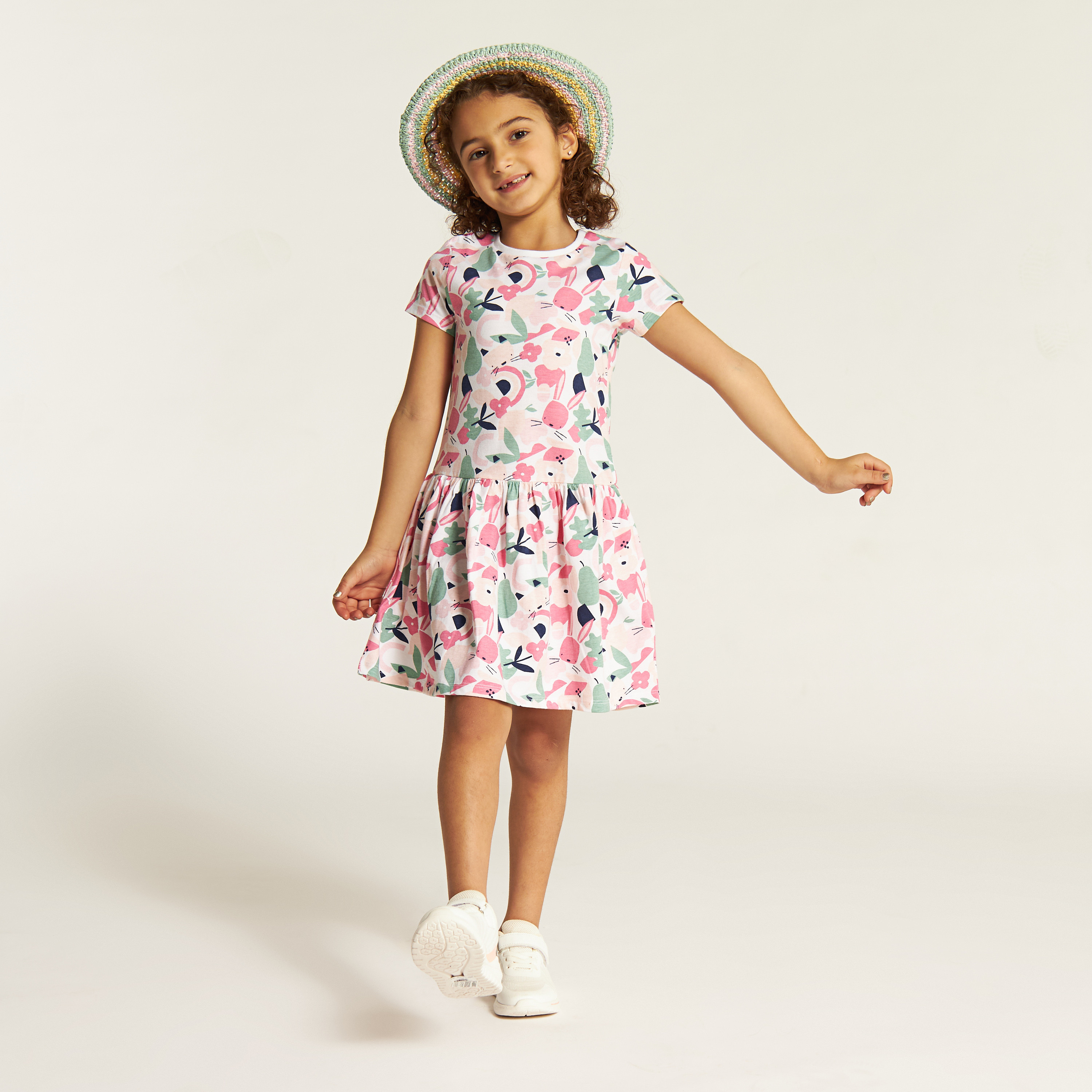 فستان بخصر منسدل وطبعات وأكمام قصيرة من جونيورز-girls-clothing-dressesandjumpsuits-image-1