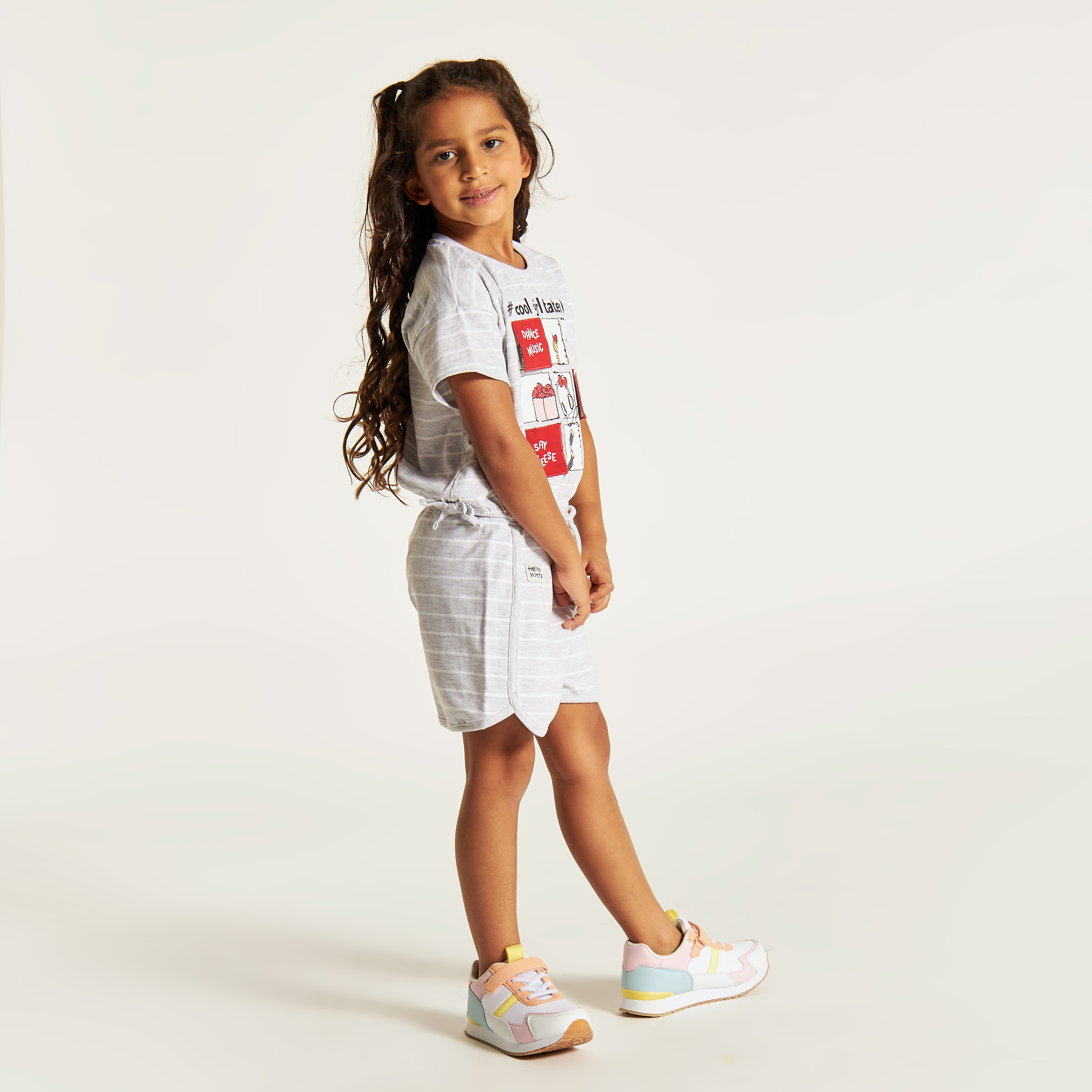 Sanrio Hello Kitty Applique Crew Neck T-shirt and Shorts Set-baby-girls-clothing-setsandcoords-image-2
