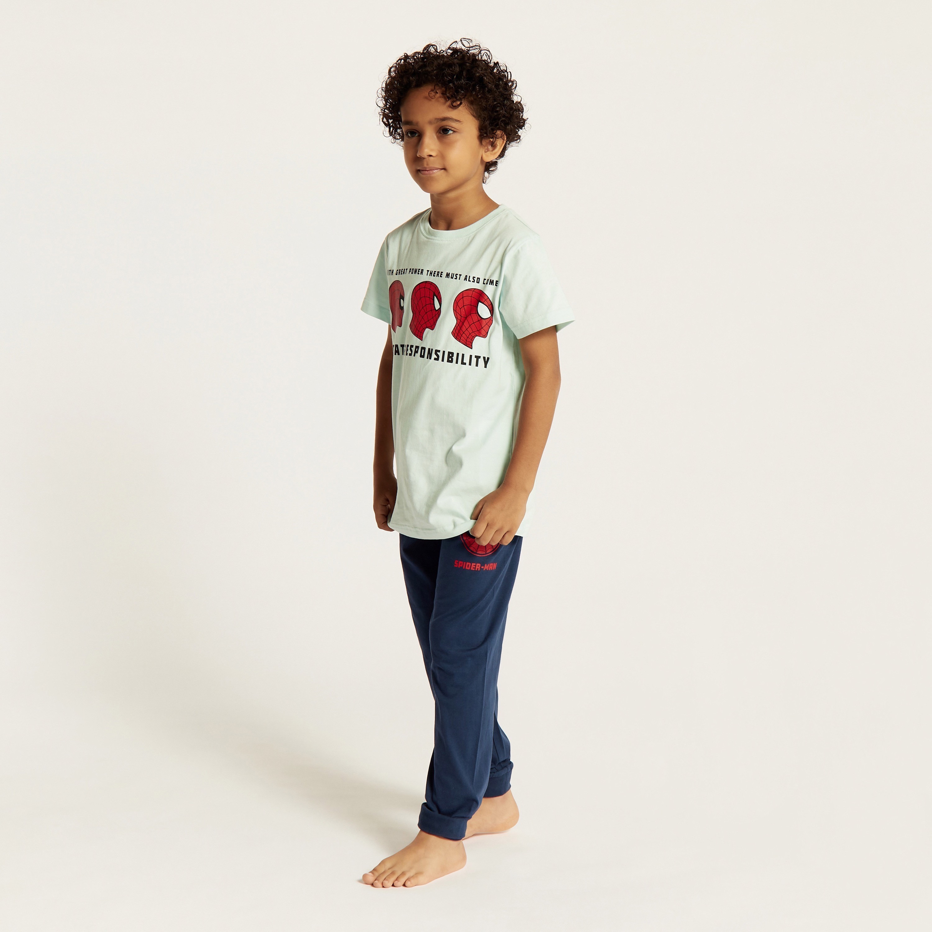 طقم بنطلون بيجاما وتيشيرت بياقة ضيقة وطبعات سبايدر مان-boys-clothing-nightwear-image-5
