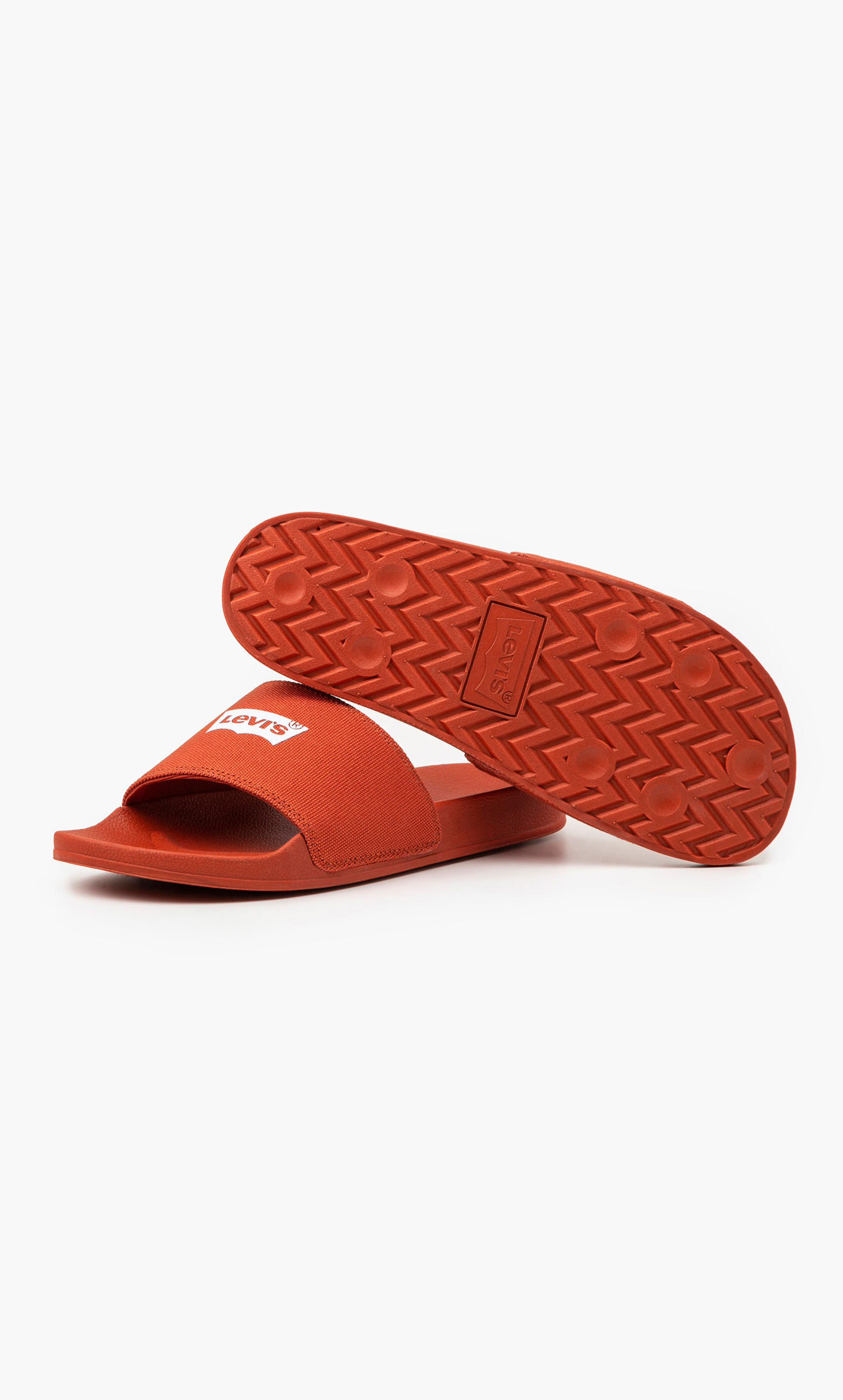 سلايدز كاجوال من ليفايز ذٰو جون باتوينج بشعار للنساء-women-shoes-flipflopsandslides-image-4
