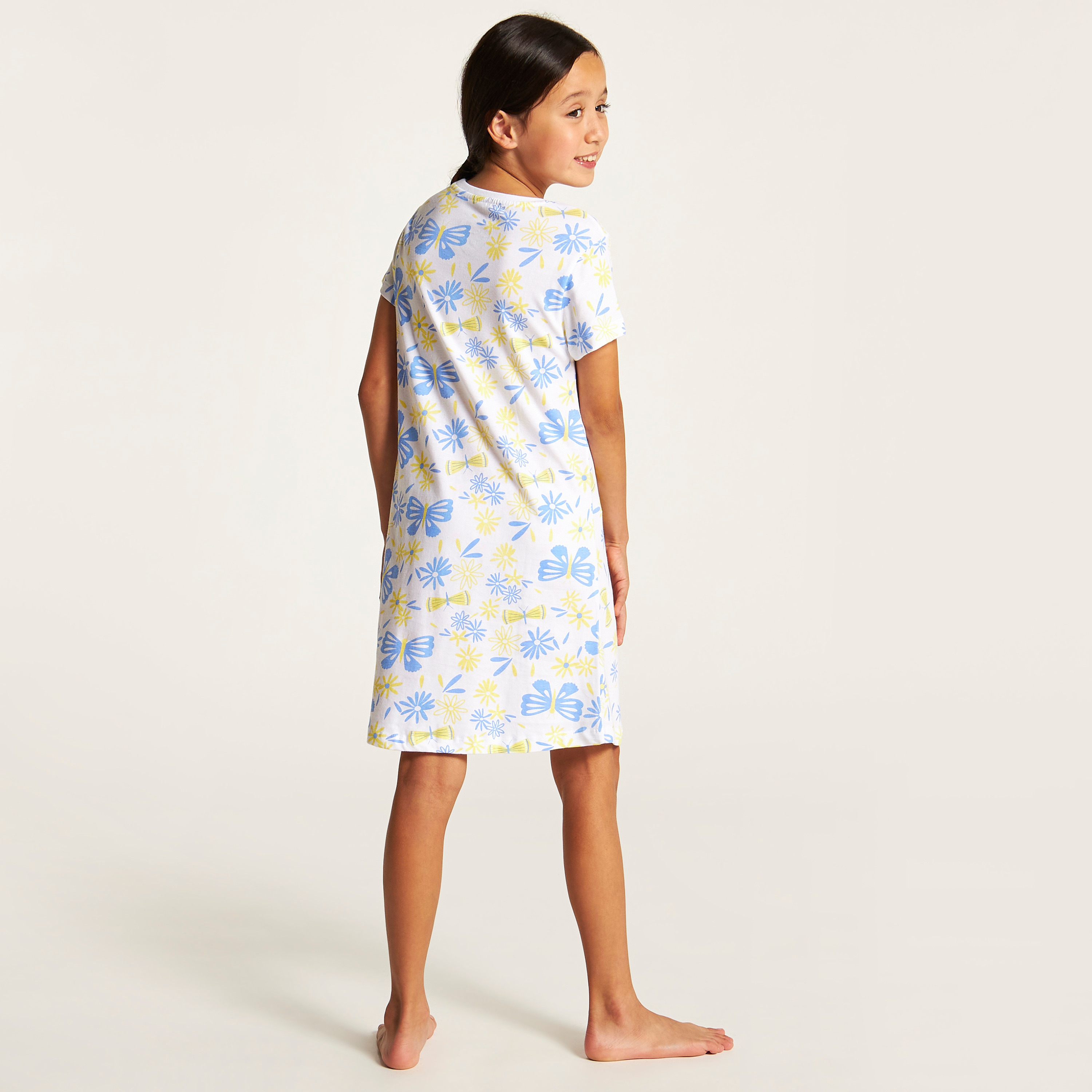 قميص نوم بياقة ضيقة وأكمام قصيرة وطبعات من جونيورز-girls-clothing-nightwear-image-4