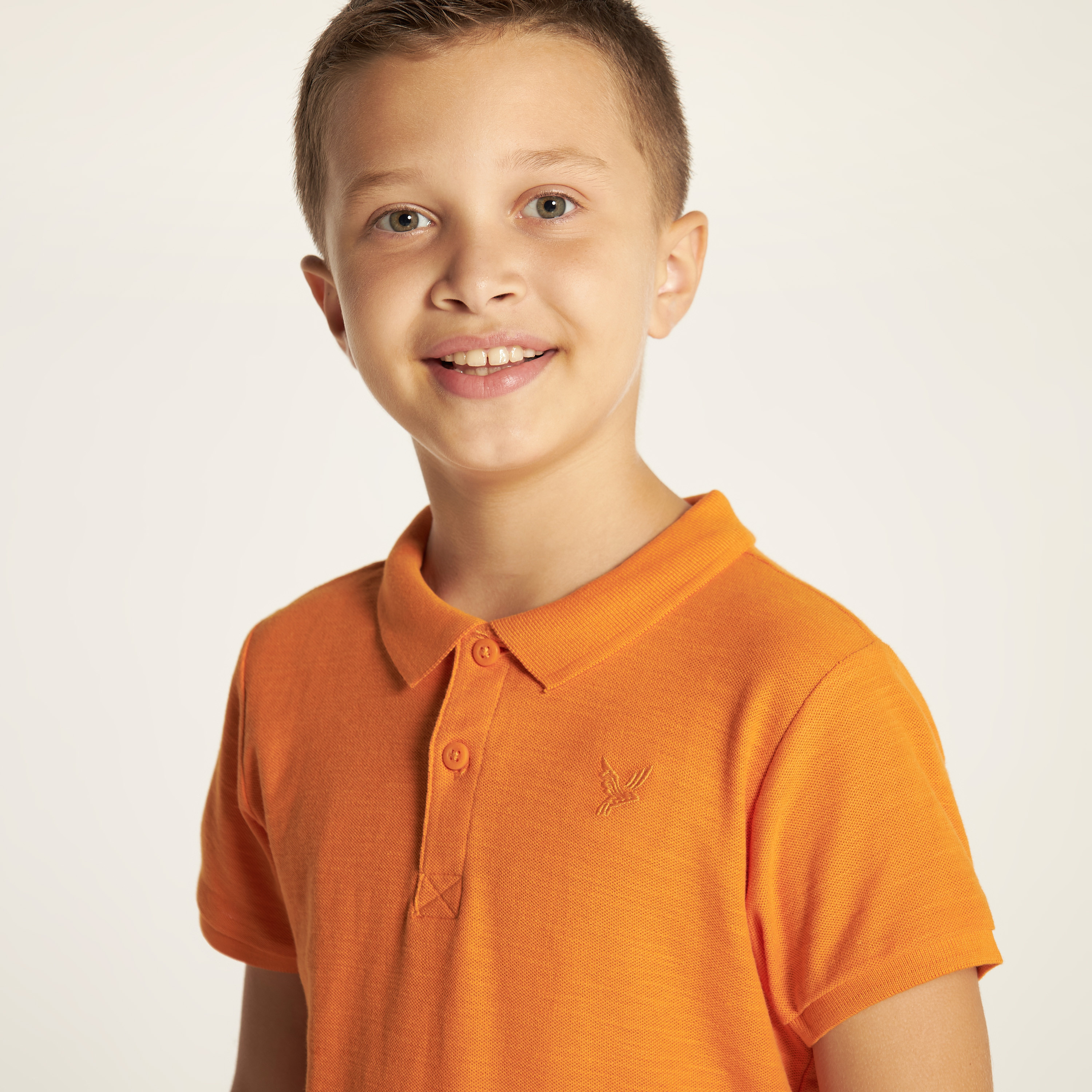 تيشيرت بولو سادة بأكمام قصيرة وأزرار إغلاق من جونيورز-boys-clothing-tshirtsandpolos-image-3