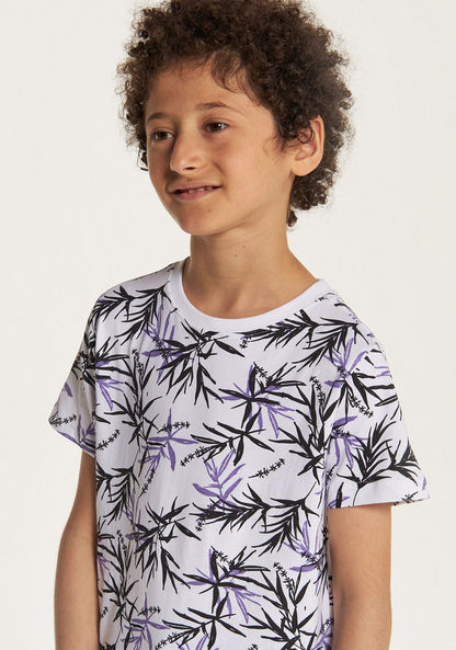Juniors Tropical Print T-shirt with Crew Neck and Short Sleeves